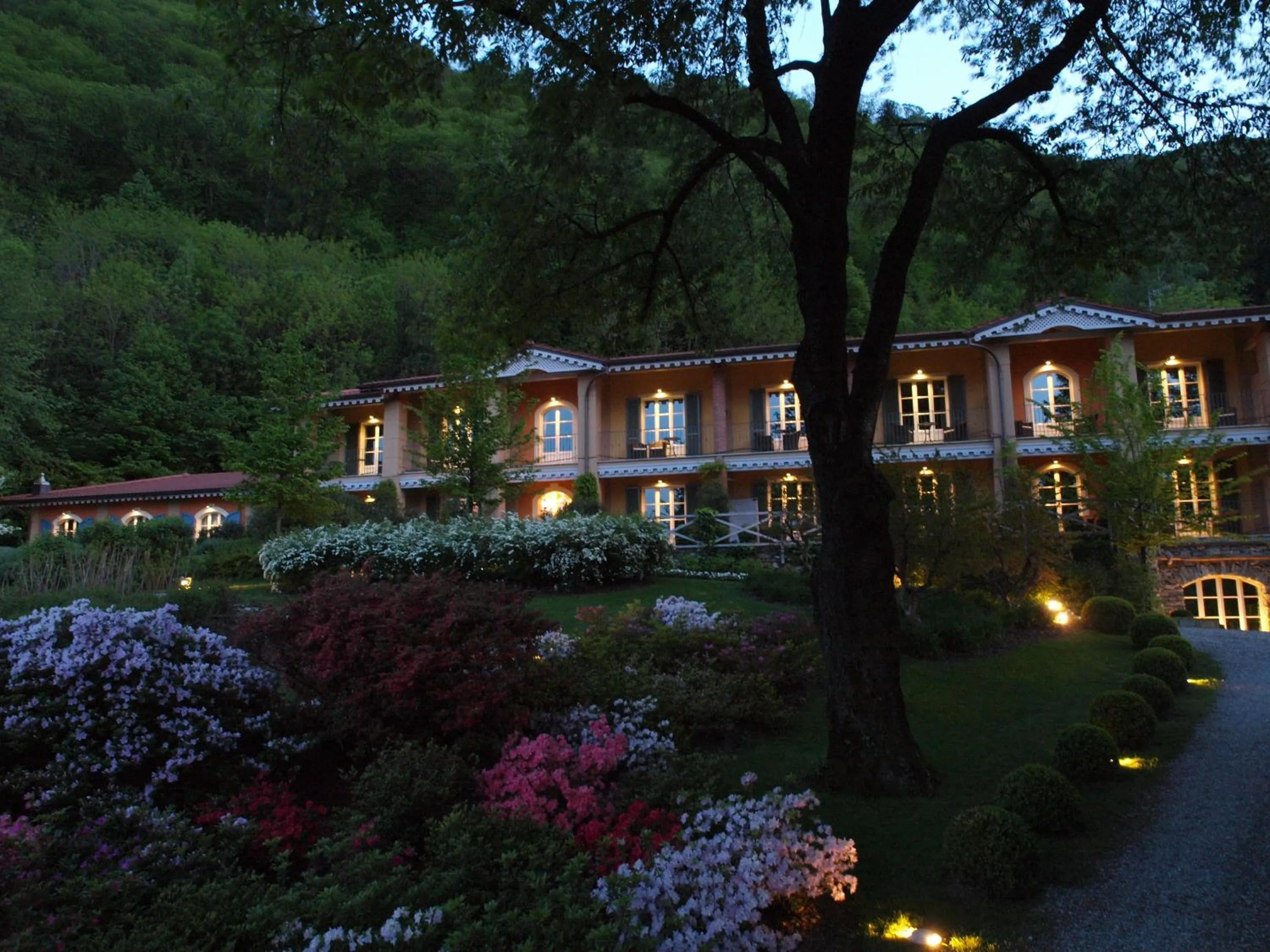 Facade/entrance in Park Hotel Villa Belvedere