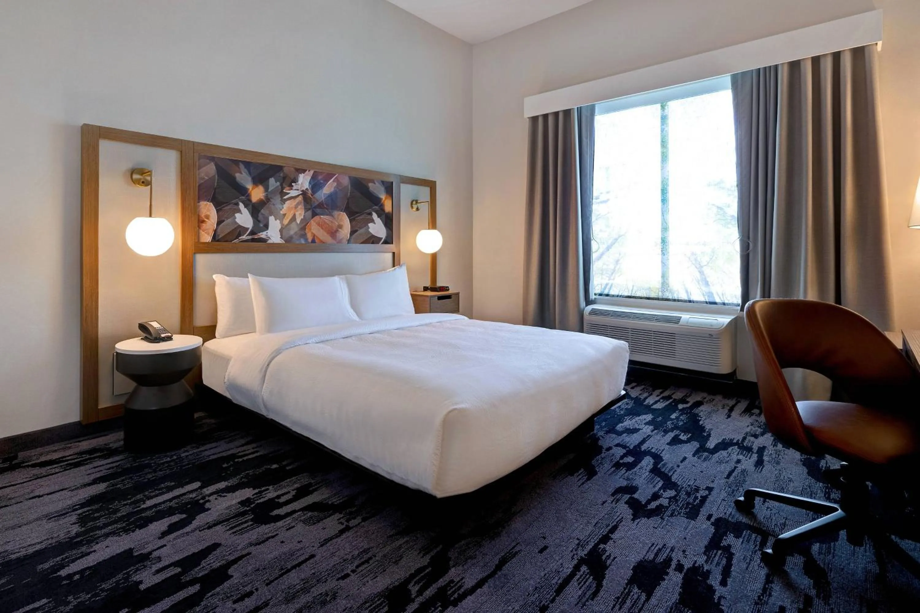 Photo of the whole room, Bed in Fairfield by Marriott Inn & Suites St. Paul Eagan