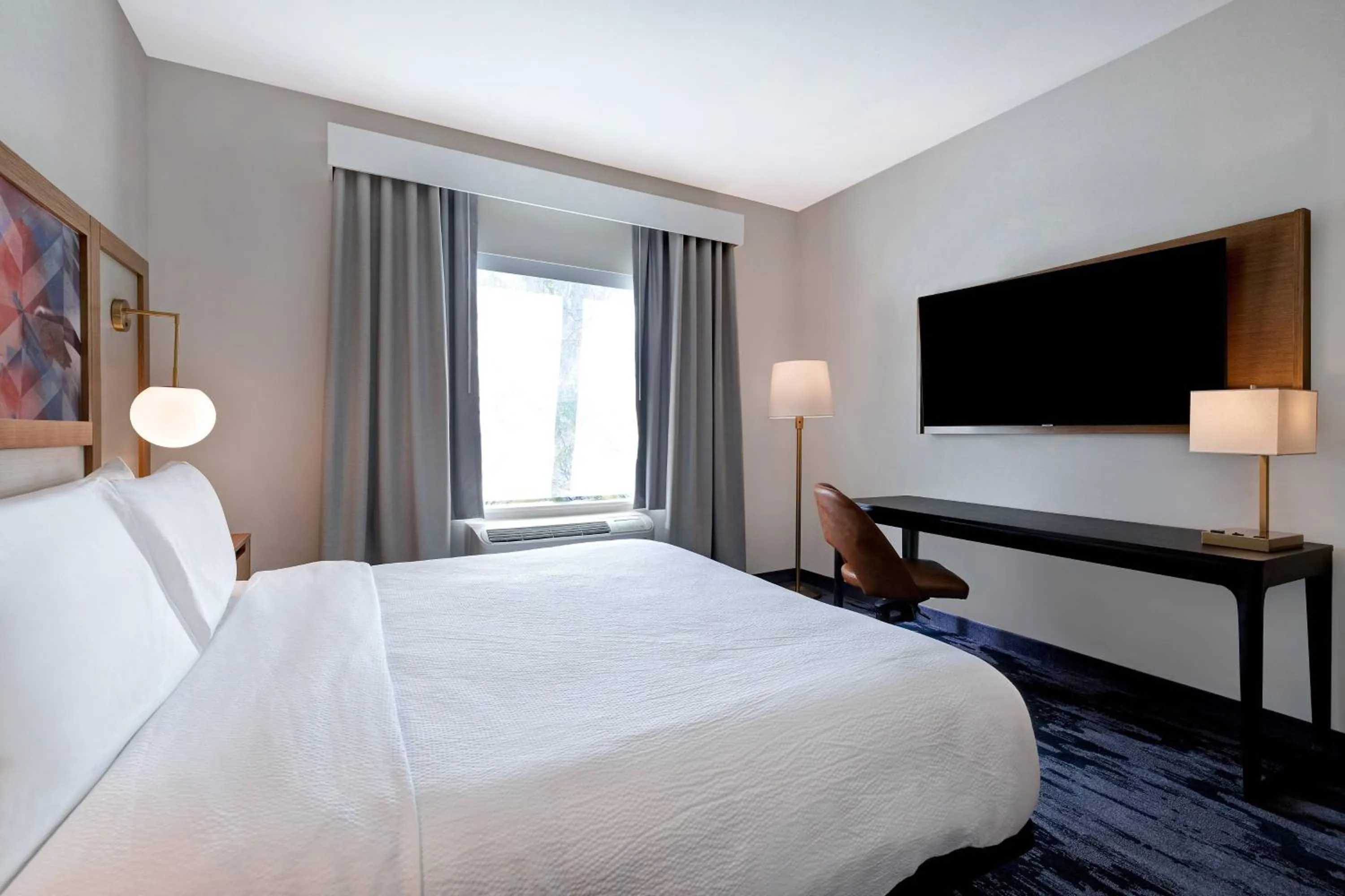 Photo of the whole room, Bed in Fairfield by Marriott Inn & Suites St. Paul Eagan