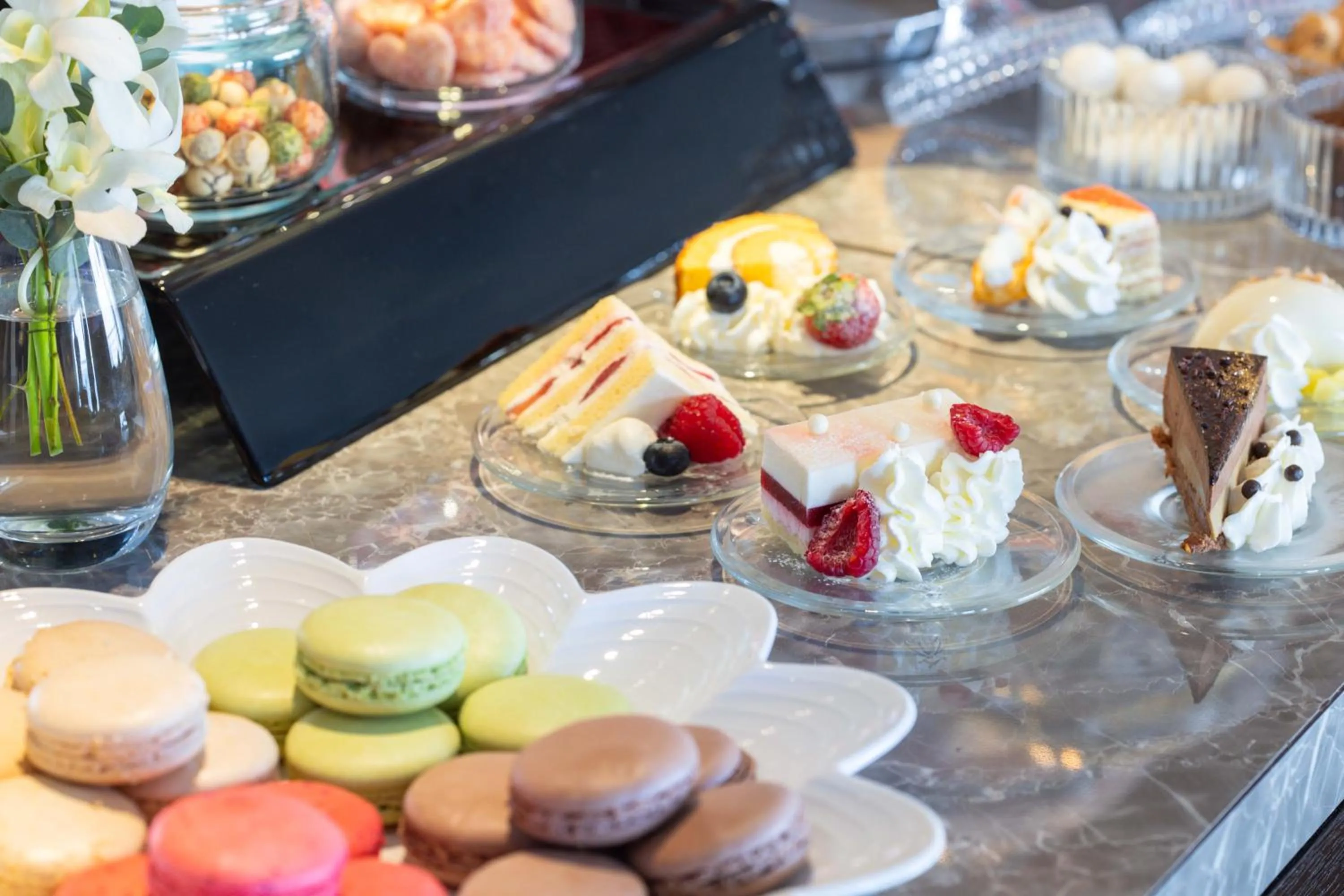 Food and drinks in The Yokohama Bay Hotel Tokyu