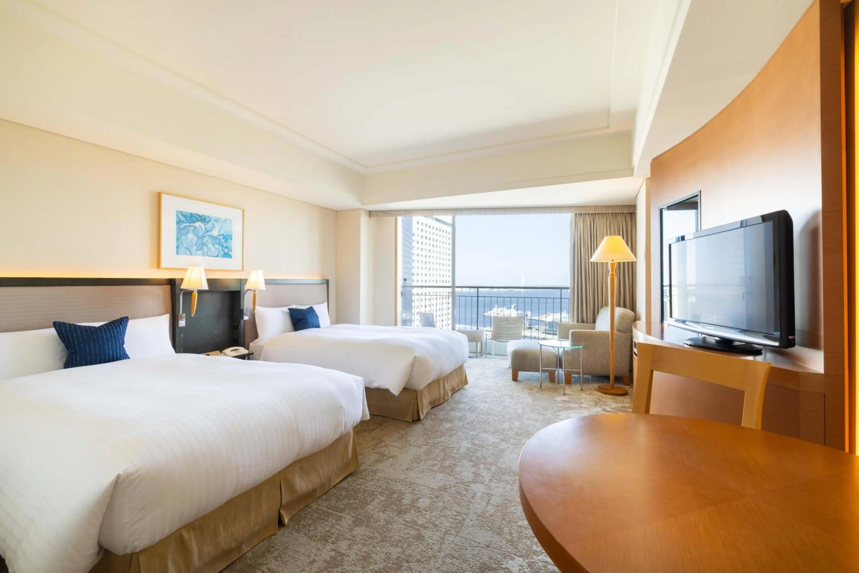 Photo of the whole room, Bed in The Yokohama Bay Hotel Tokyu