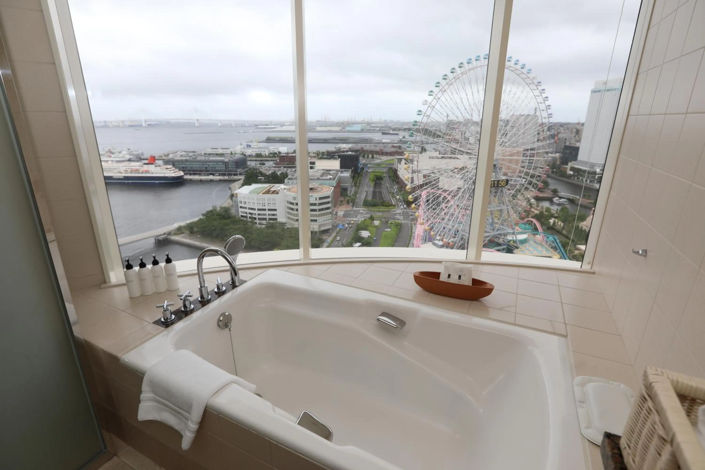 Bathroom in The Yokohama Bay Hotel Tokyu