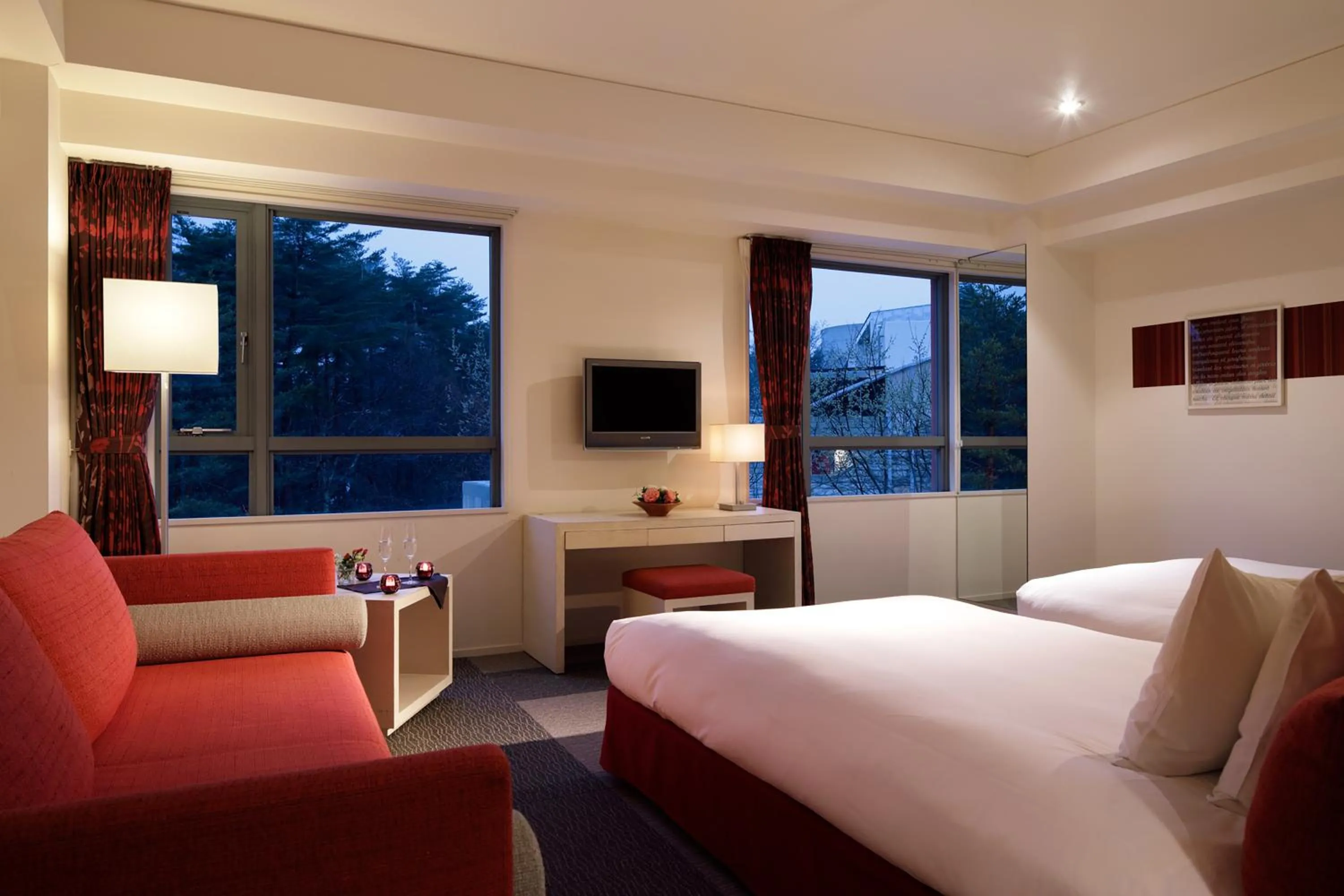 Photo of the whole room, Bed in RISONARE Yatsugatake