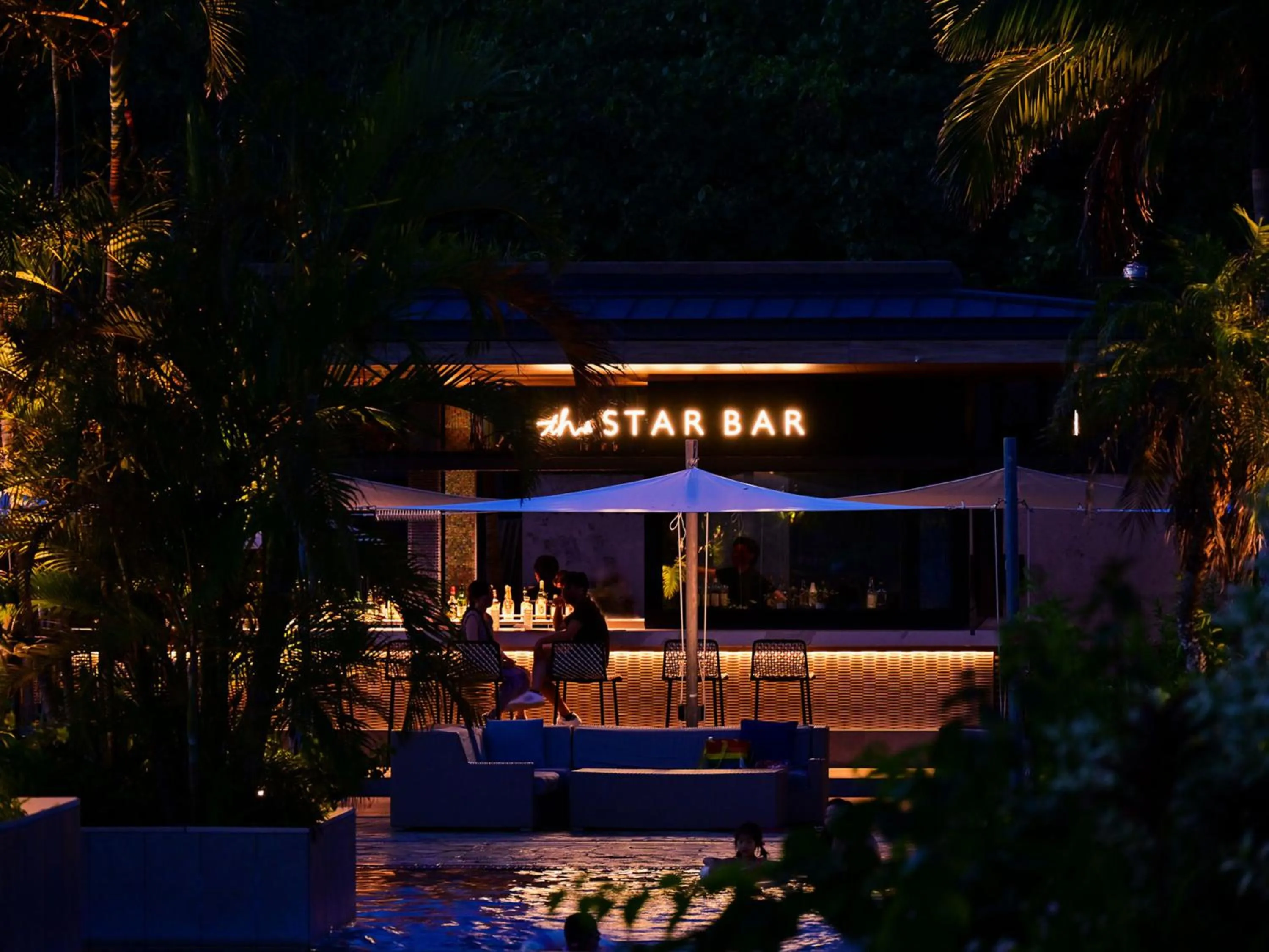 Lounge or bar in FUSAKI BEACH RESORT HOTEL & VILLAS