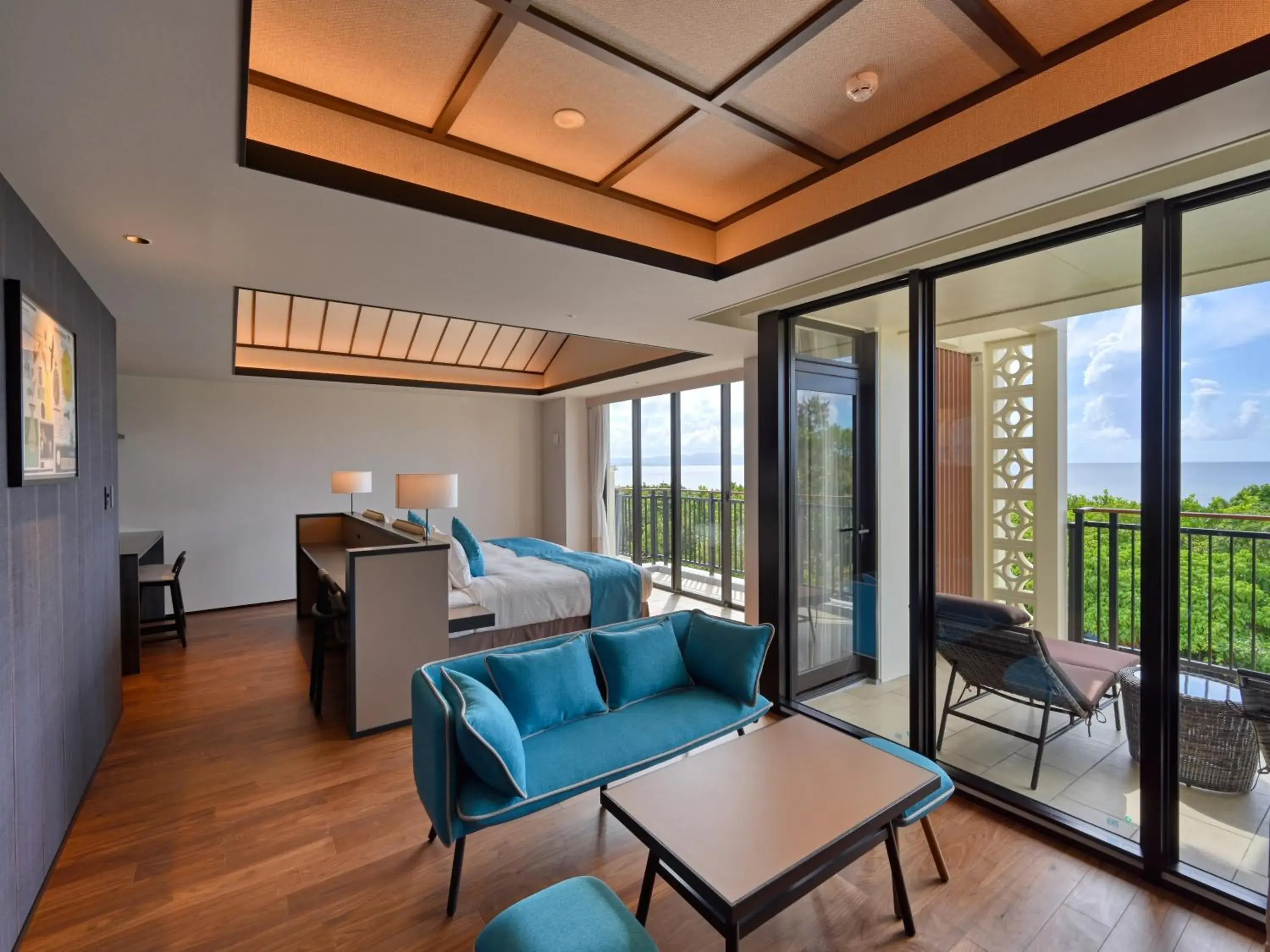 Fusaki Corner suite in FUSAKI BEACH RESORT HOTEL & VILLAS Fusaki Corner suite in FUSAKI BEACH RESORT HOTEL & VILLAS