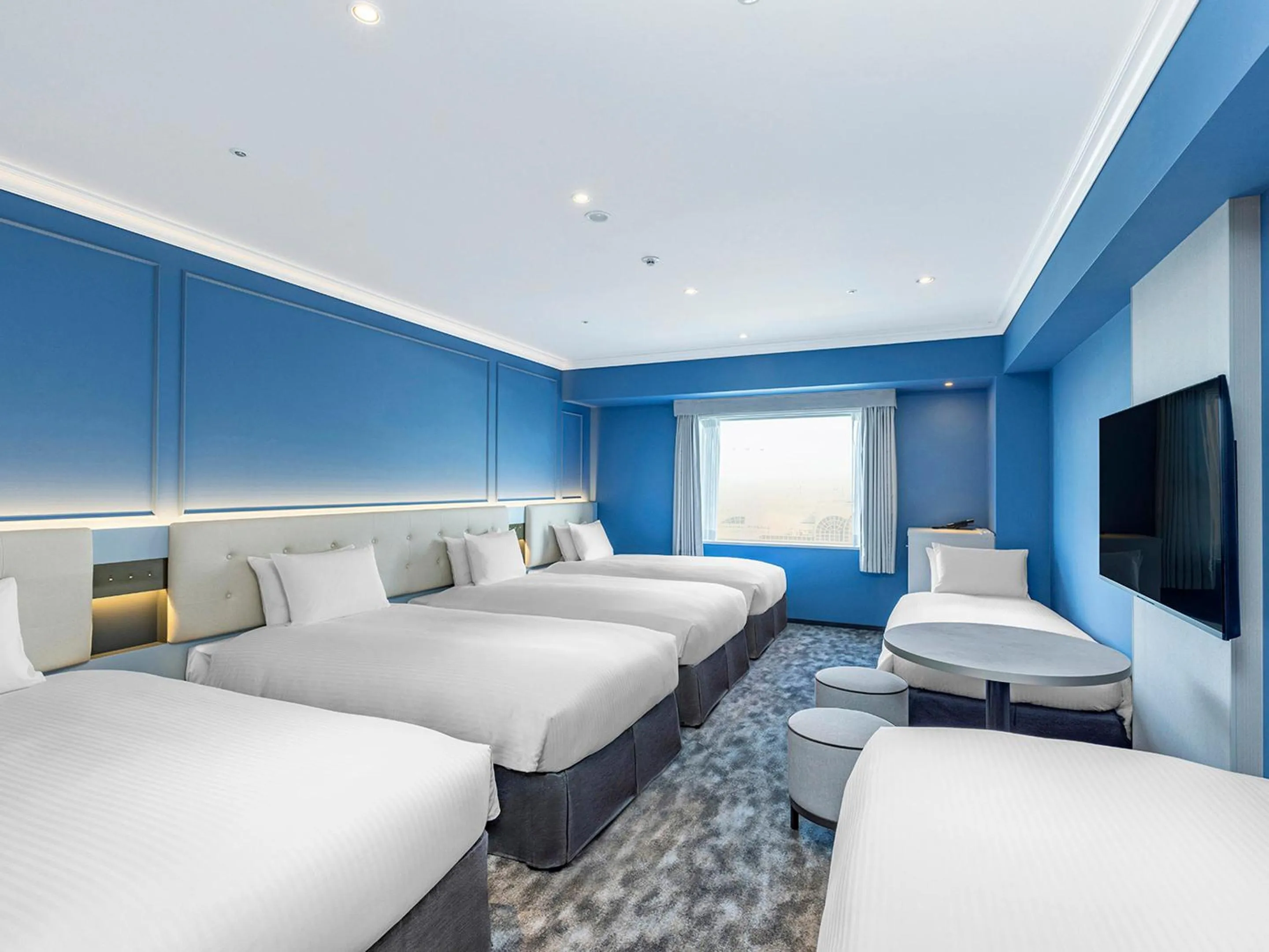 Photo of the whole room, Bed in Oriental Hotel Tokyo Bay