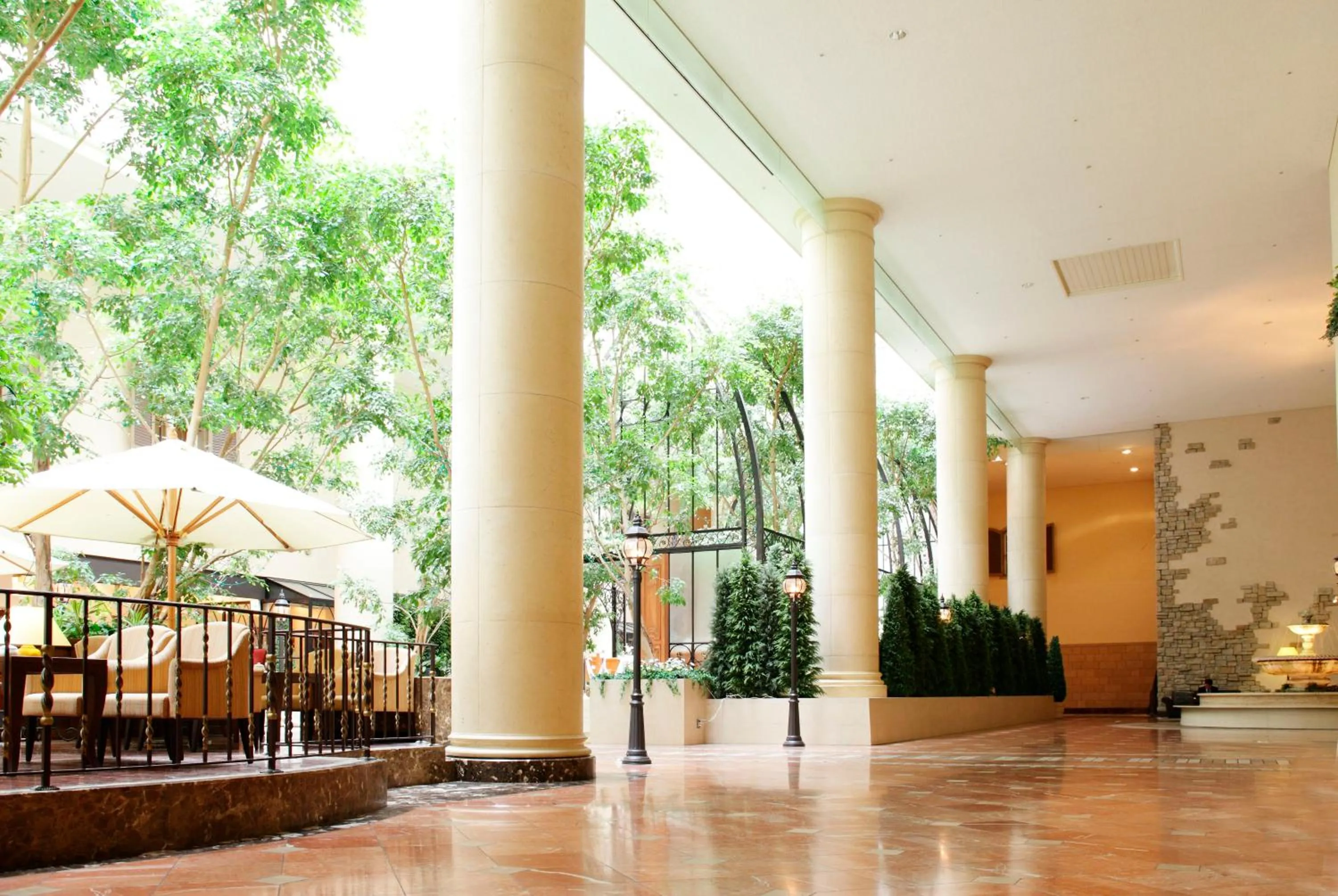 Lobby or reception in Oriental Hotel Tokyo Bay