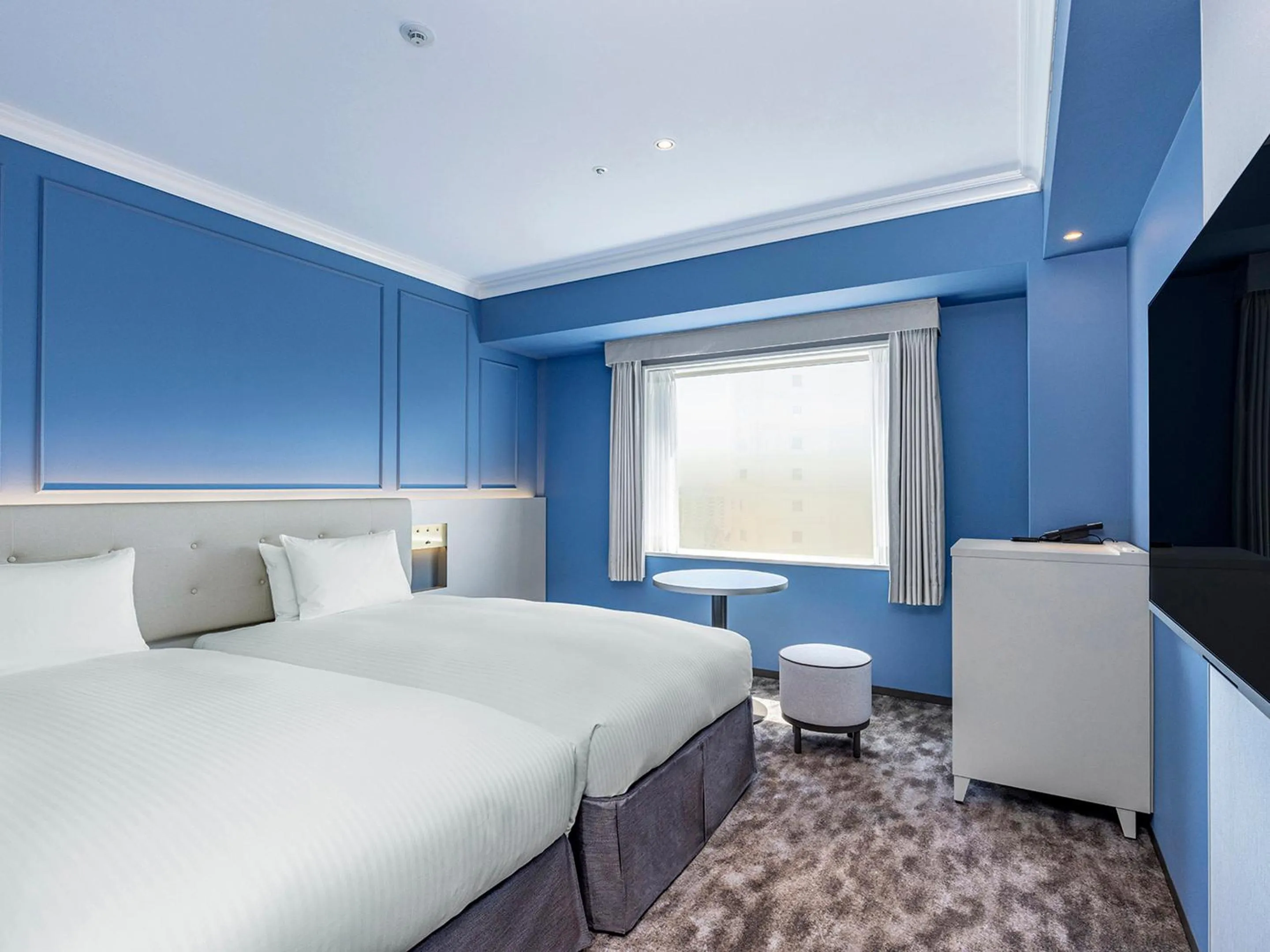 Photo of the whole room, Bed in Oriental Hotel Tokyo Bay