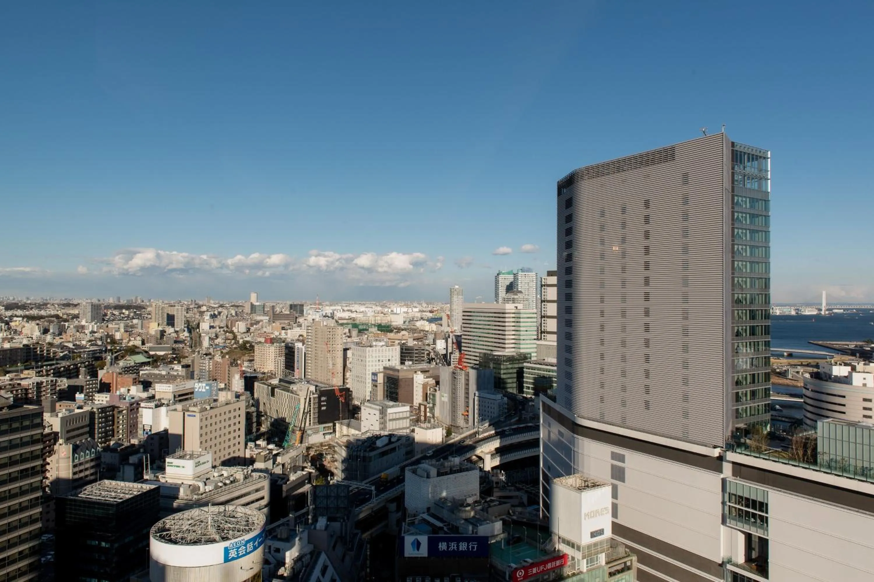 Photo of the whole room in Yokohama Bay Sheraton Hotel and Towers