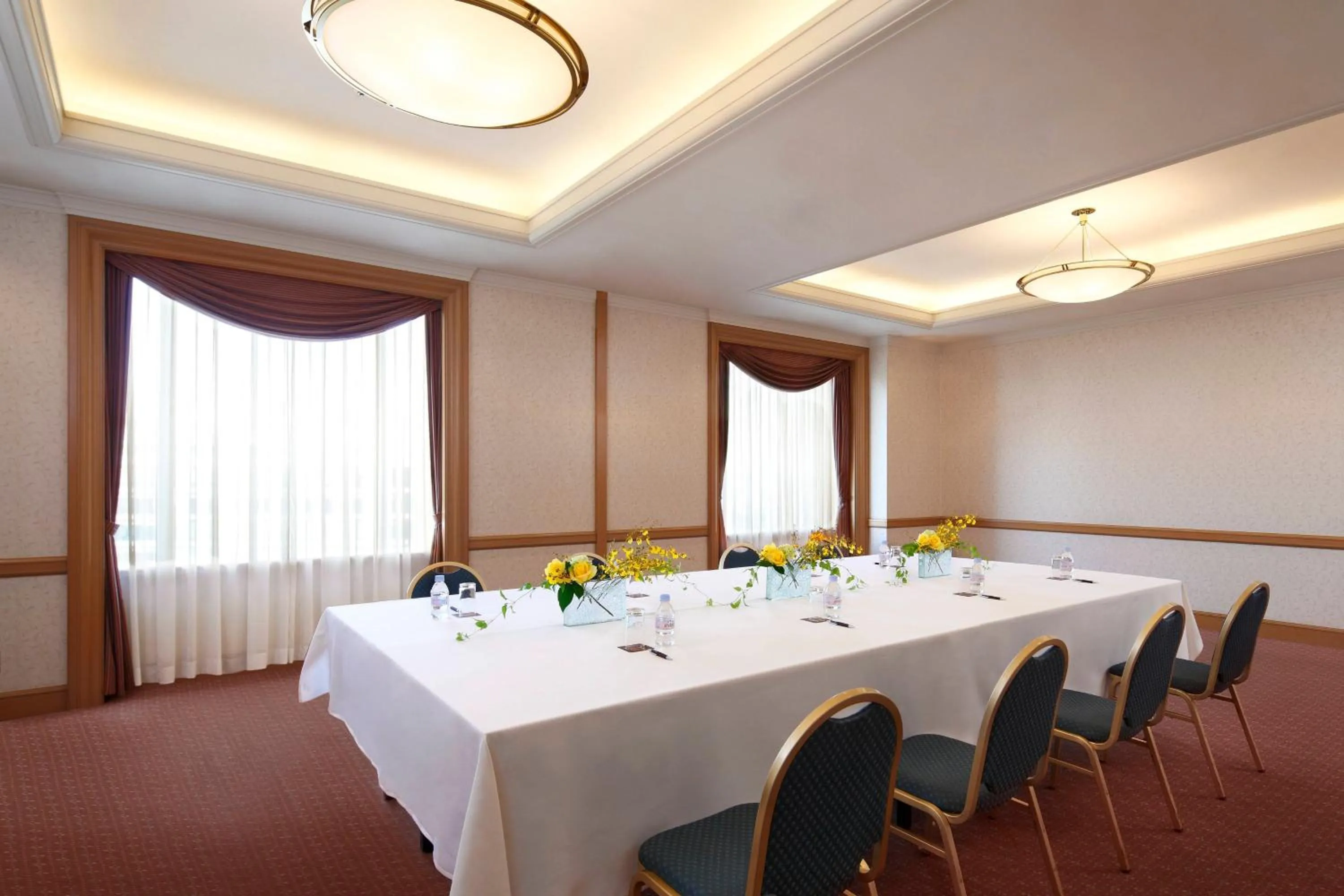 Meeting/conference room in Yokohama Bay Sheraton Hotel and Towers
