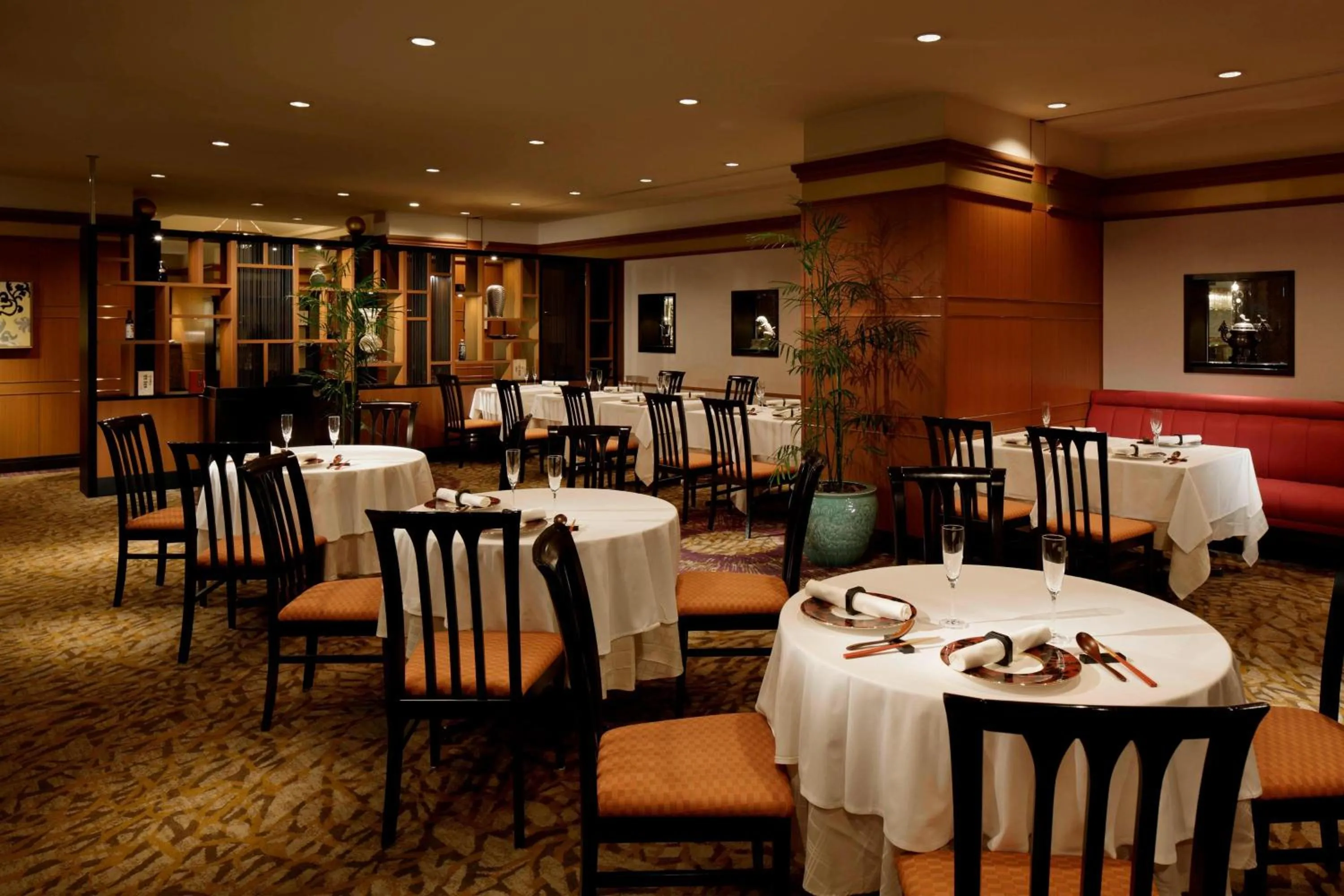 Restaurant/places to eat in Yokohama Bay Sheraton Hotel and Towers