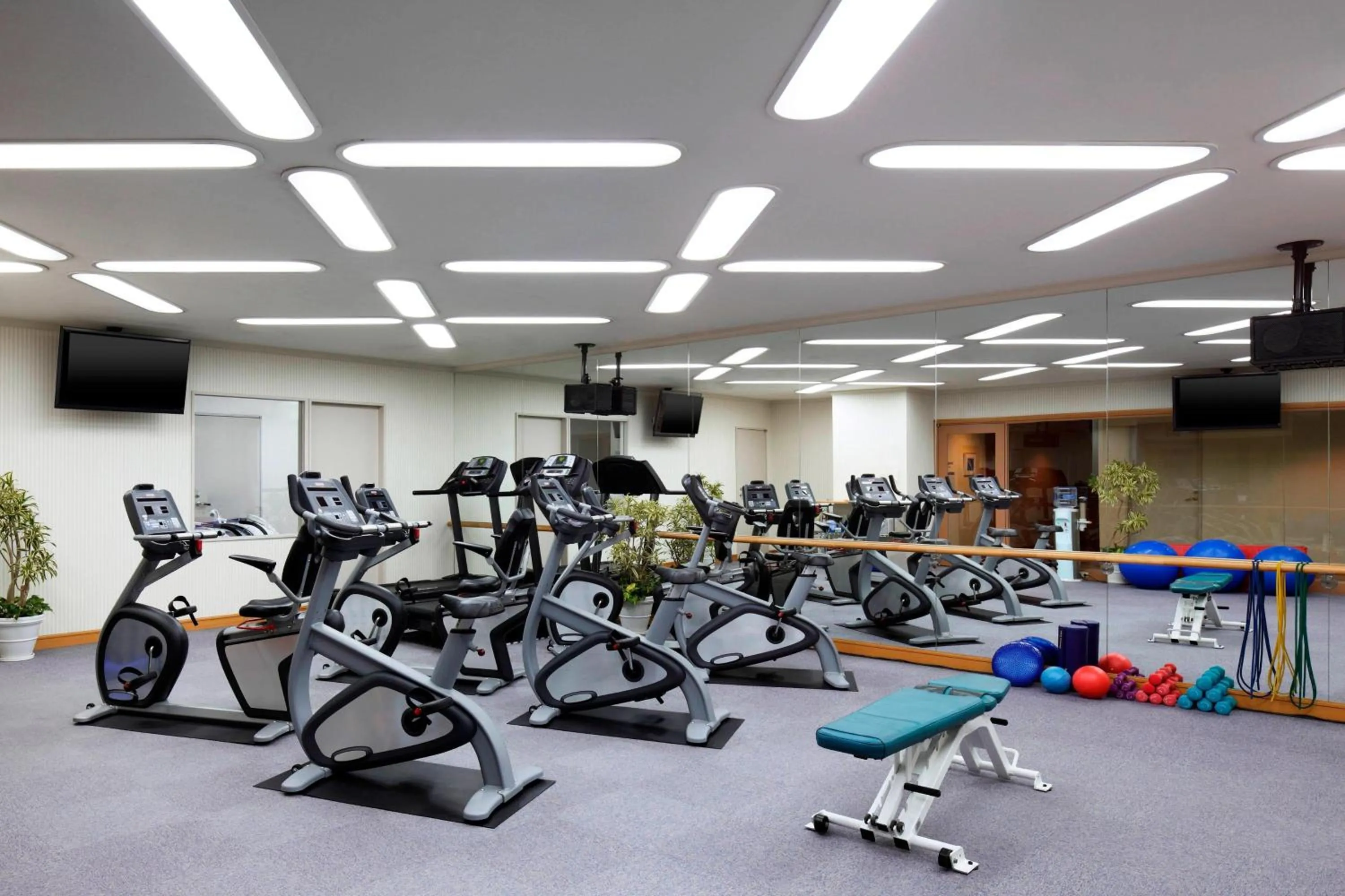 Fitness centre/facilities in Yokohama Bay Sheraton Hotel and Towers