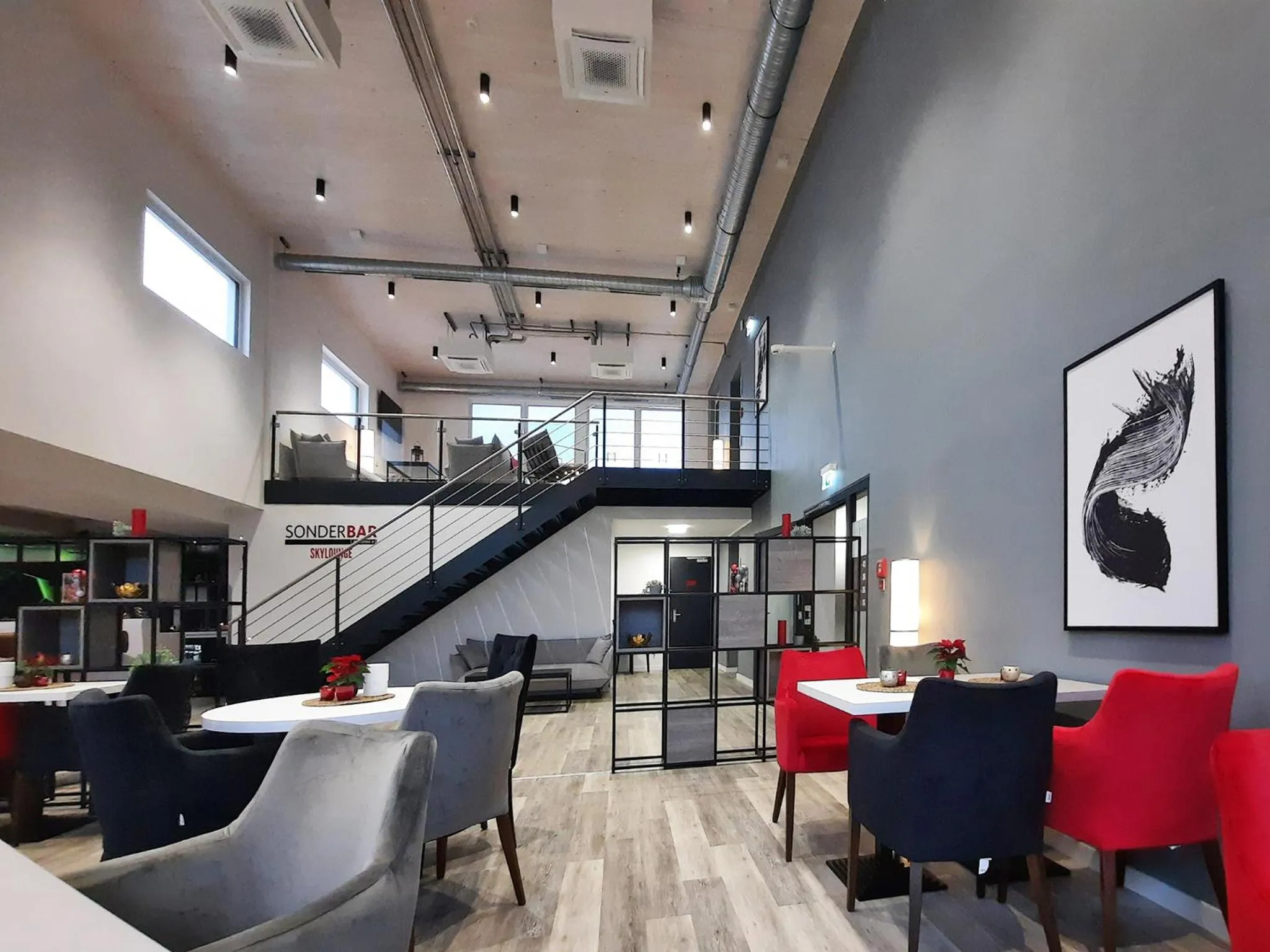 Lounge or bar in DORMERO Hotel Deggendorf