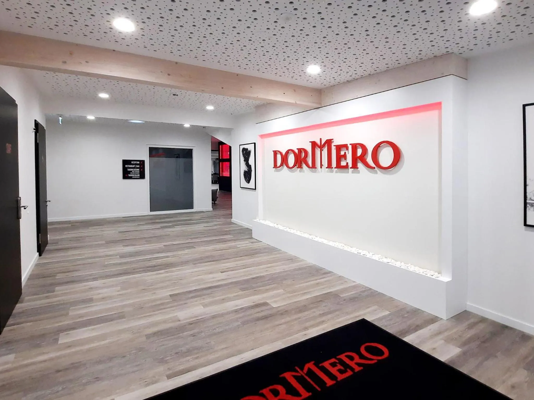 Lobby or reception in DORMERO Hotel Deggendorf