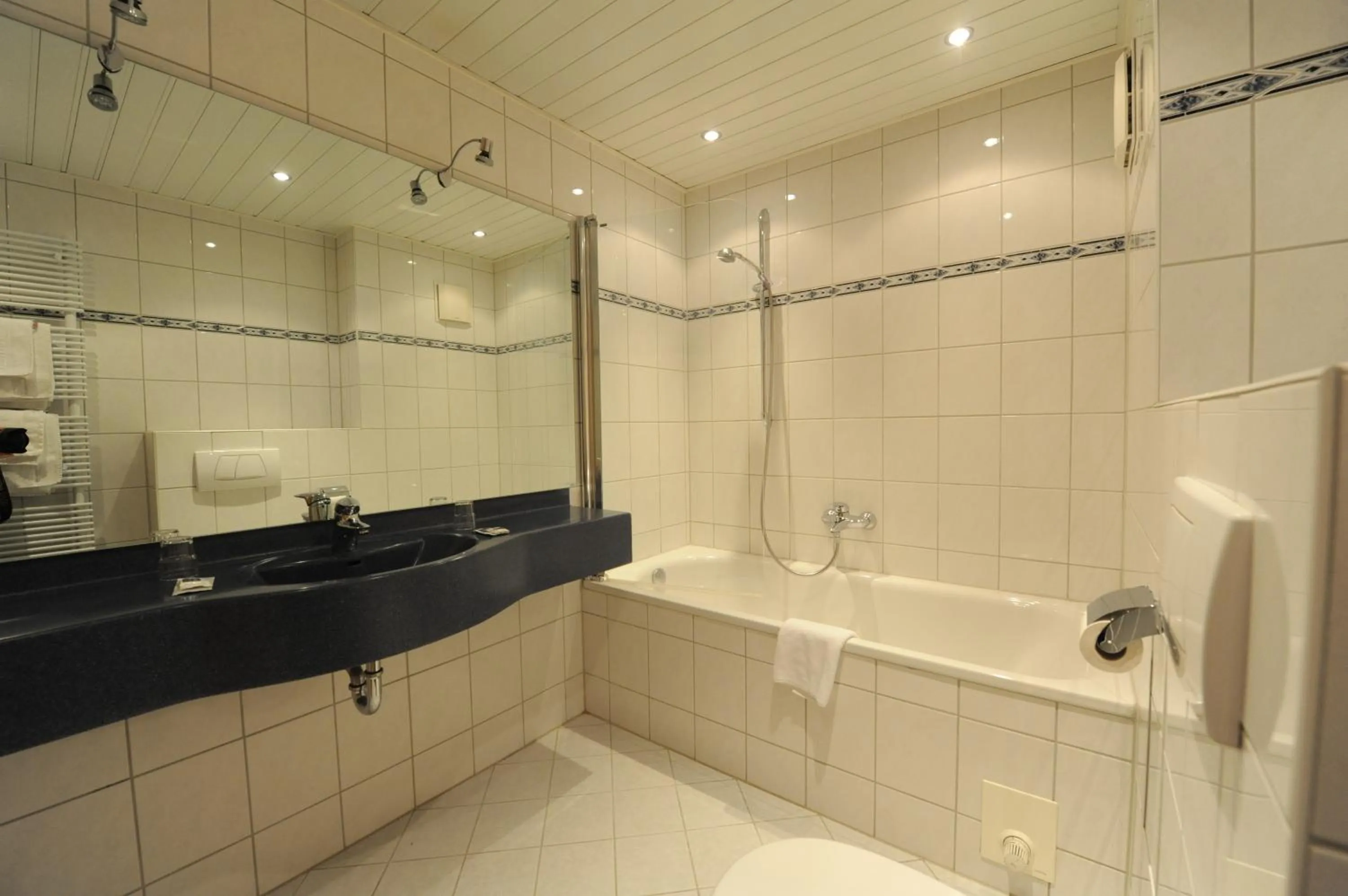 Bathroom in Appart-Hotel-Heldt
