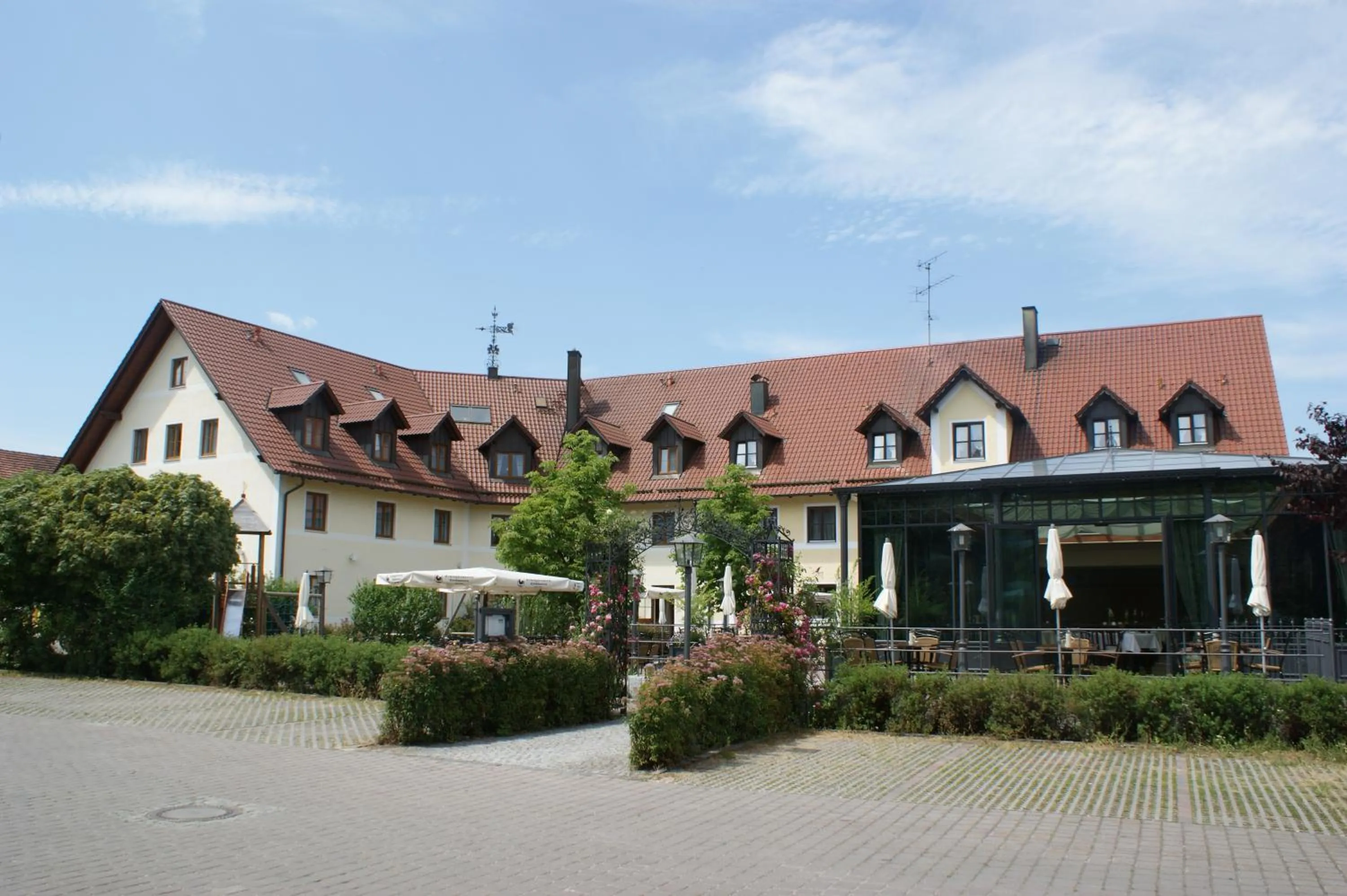 Facade/entrance in Hotel Landgasthof Hofmeier