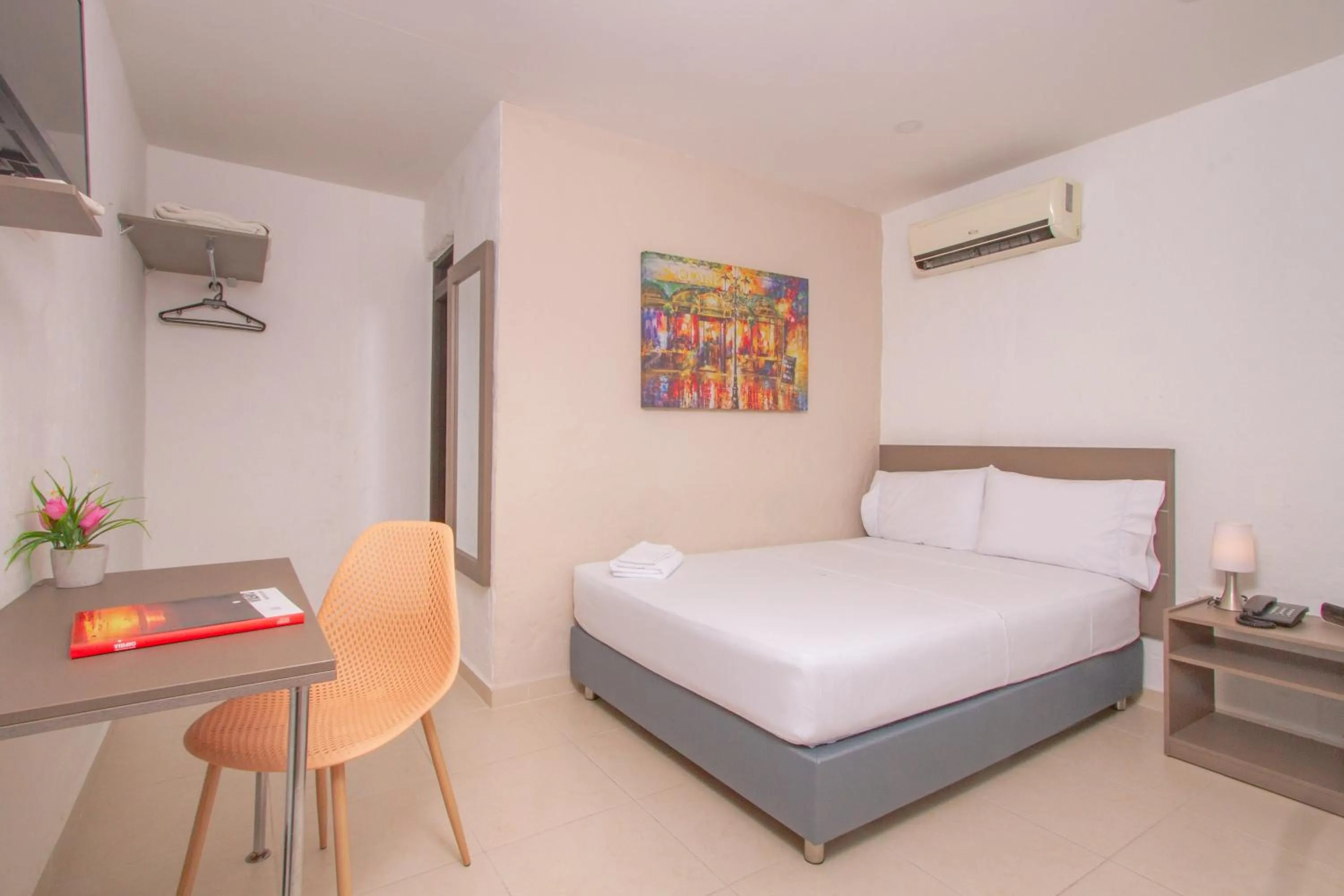 Bed in Hotel Vanguardia Natural