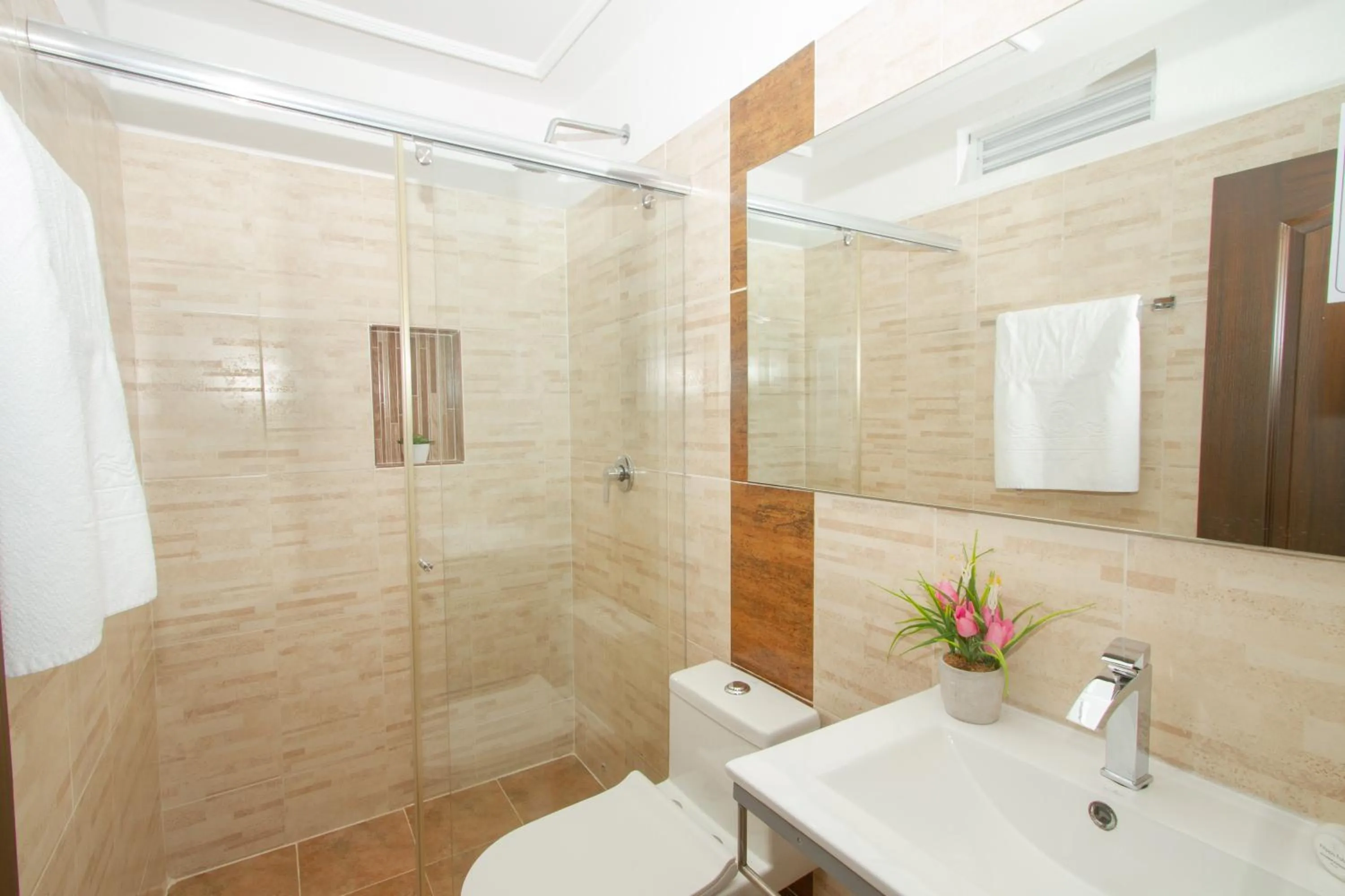 Bathroom in Hotel Vanguardia Natural