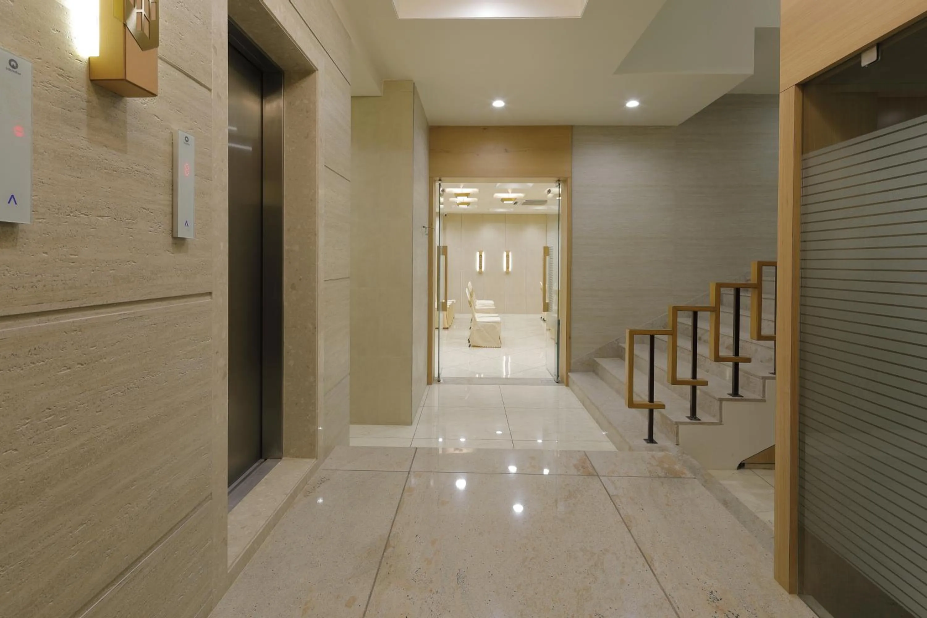 Lobby or reception in Hotel Elysian Residency