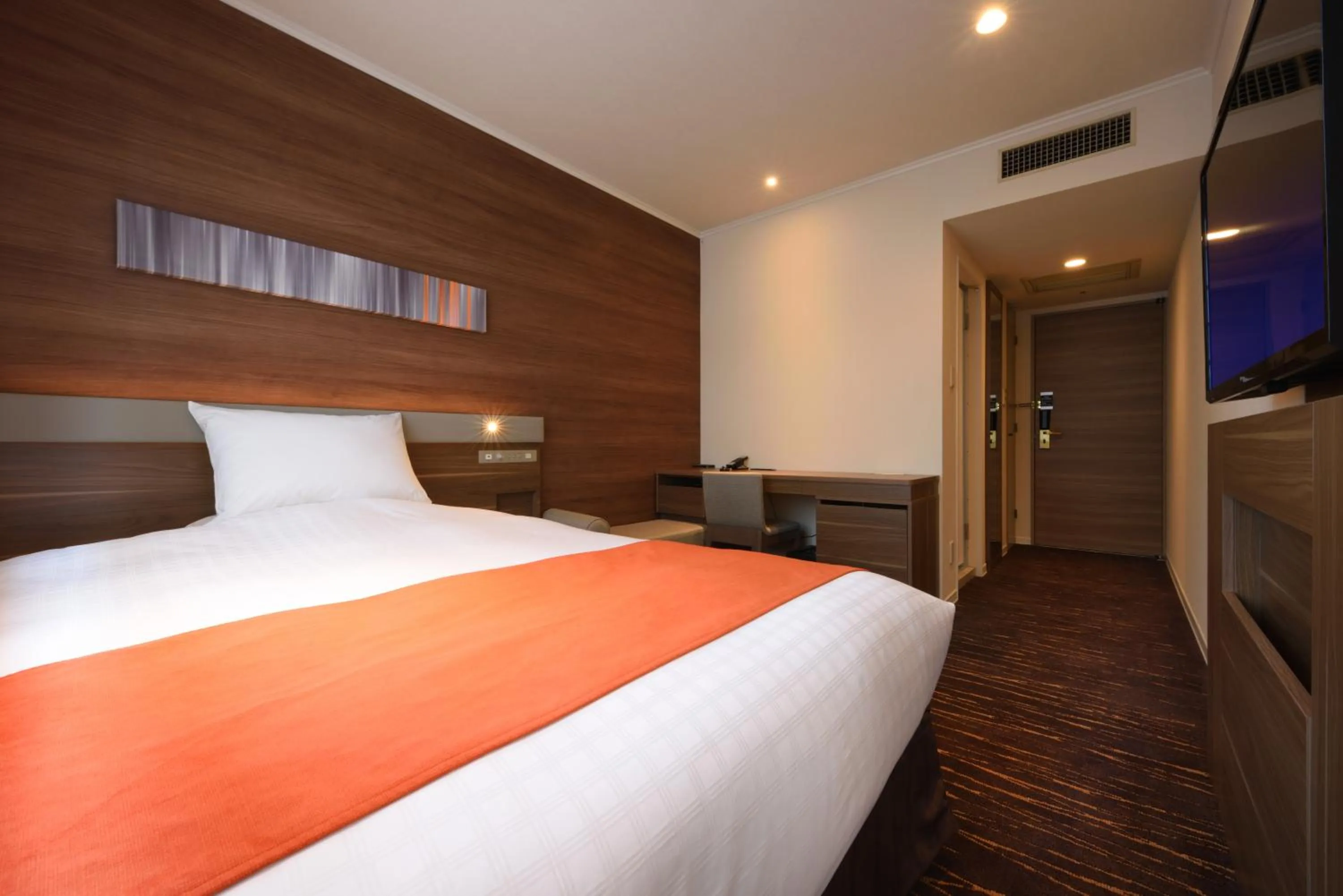 Bed in Hotel JAL City Sendai