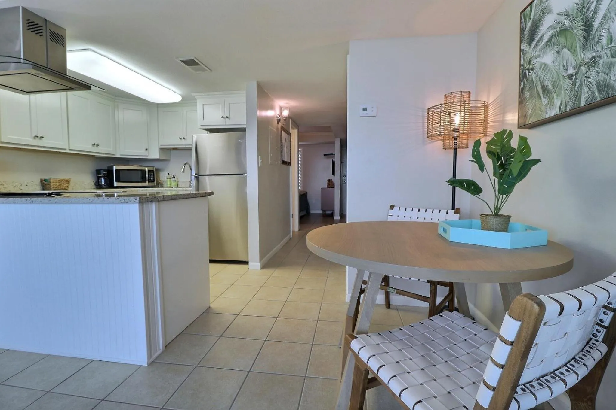 Kitchen or kitchenette in Island Winds East