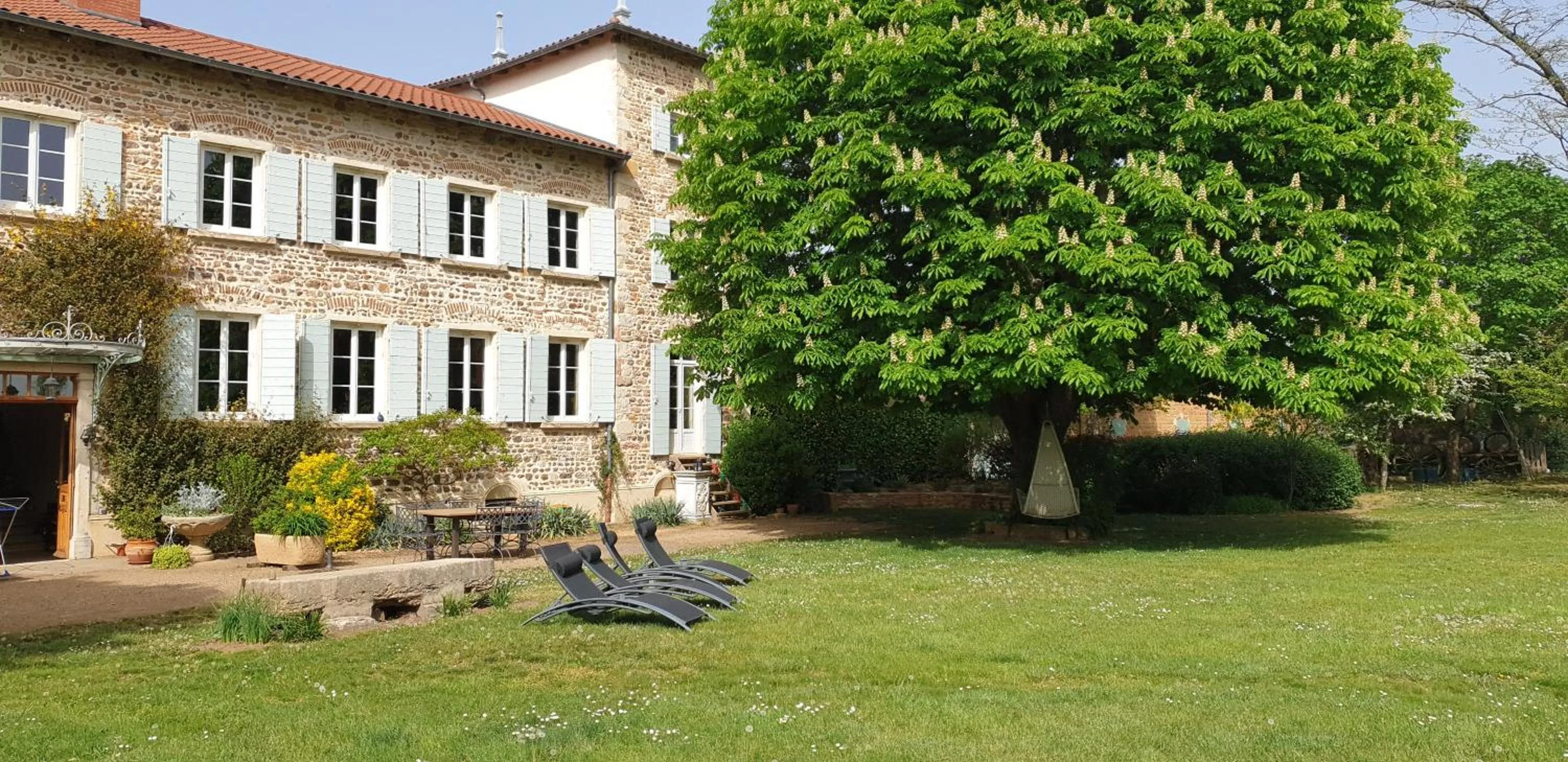 Property building in Château de Grandmont - Escale authentique au coeur des vignes