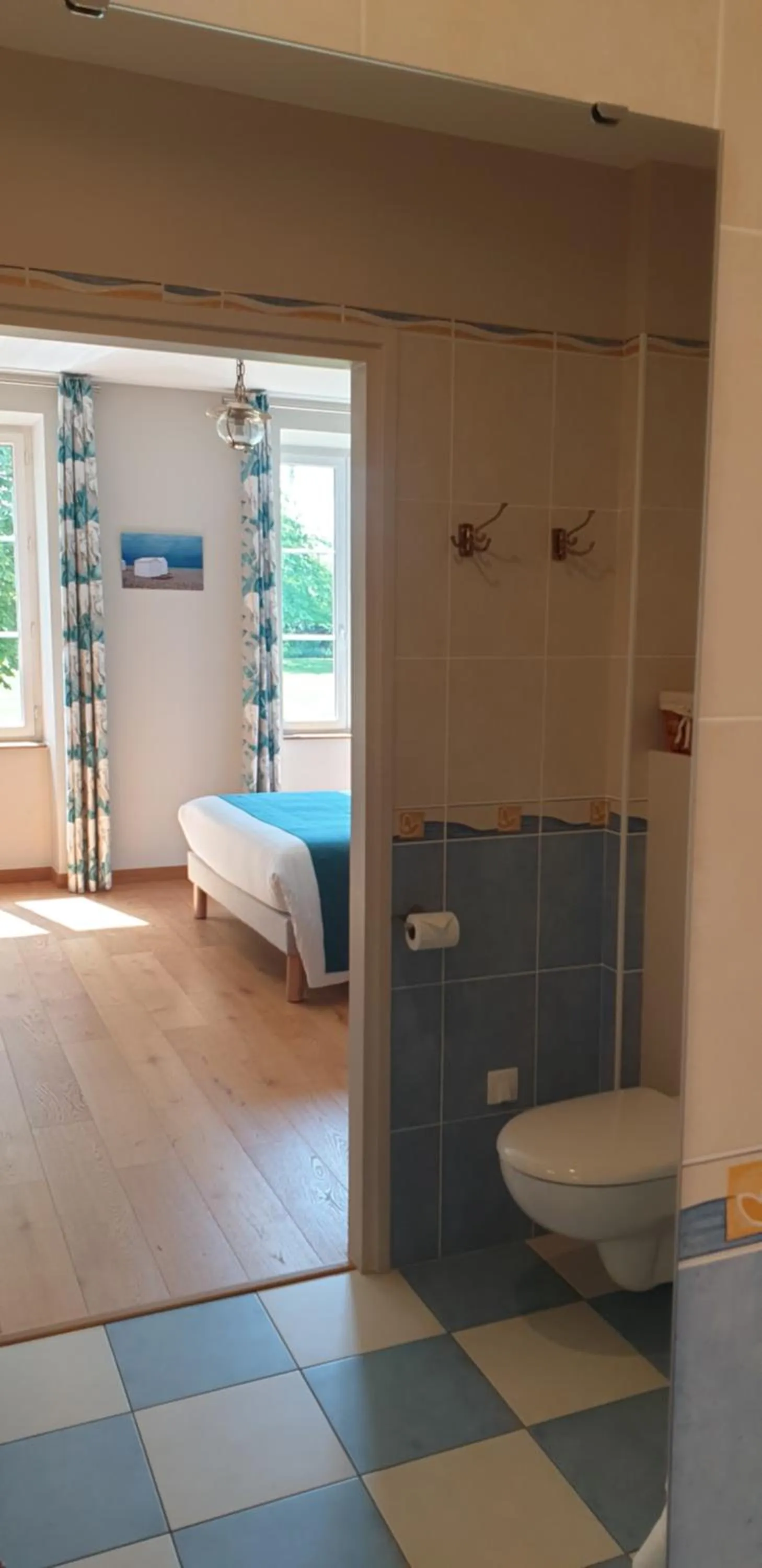 Bathroom, Bed in Château de Grandmont - Escale authentique au coeur des vignes