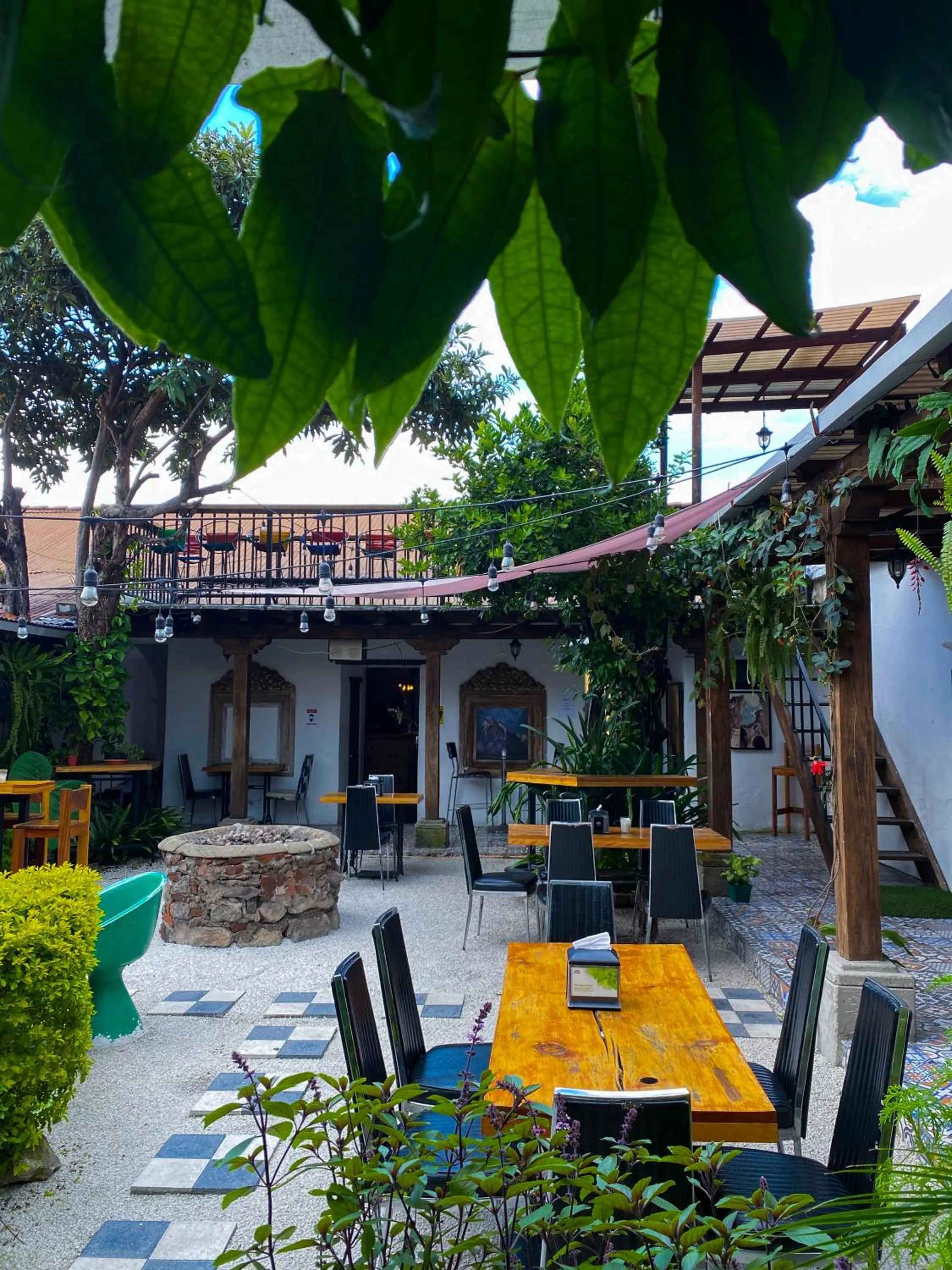 Restaurant/places to eat in Nikikot Hostel & Hotel
