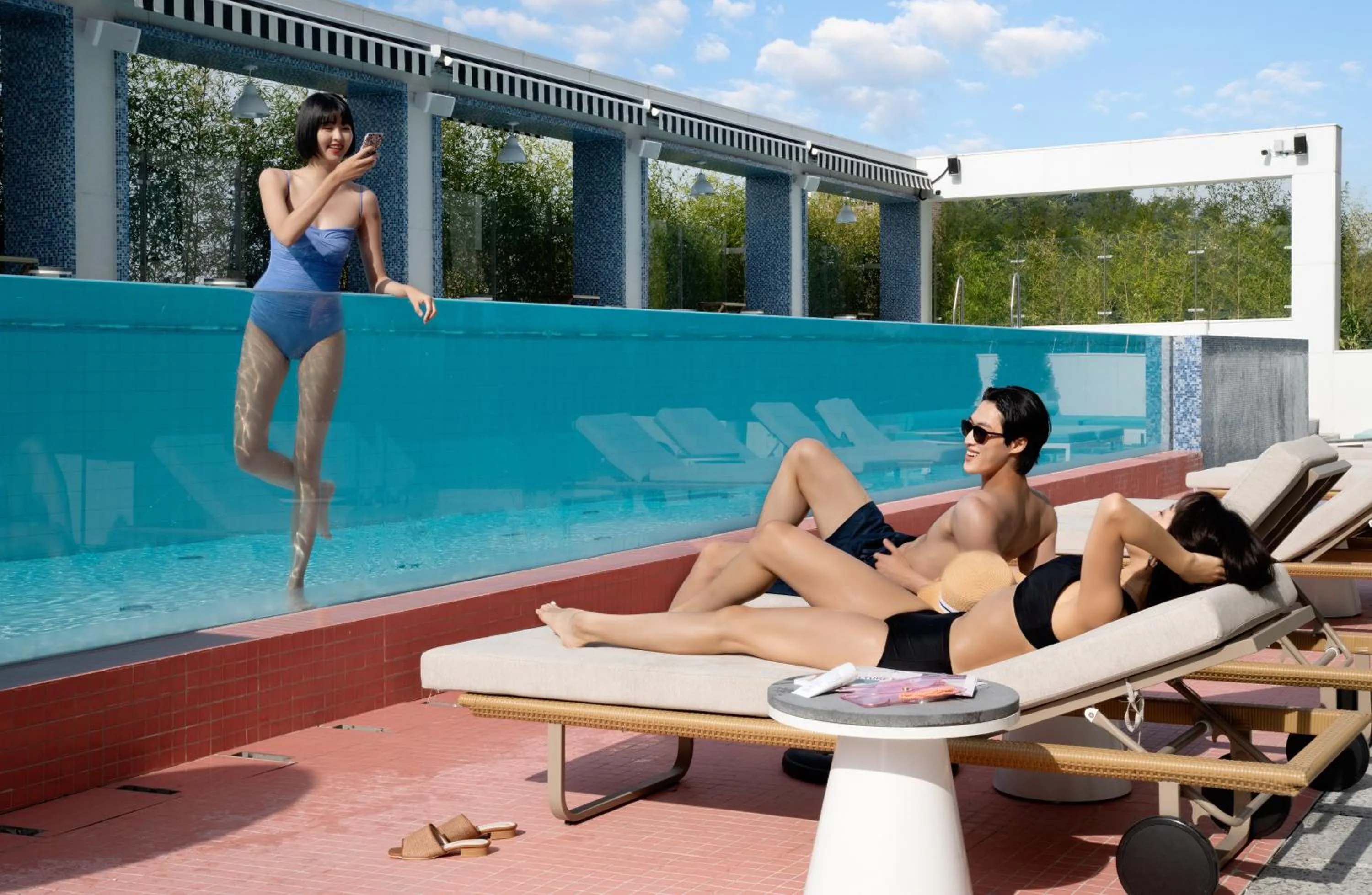 Swimming pool in Mondrian Seoul Itaewon