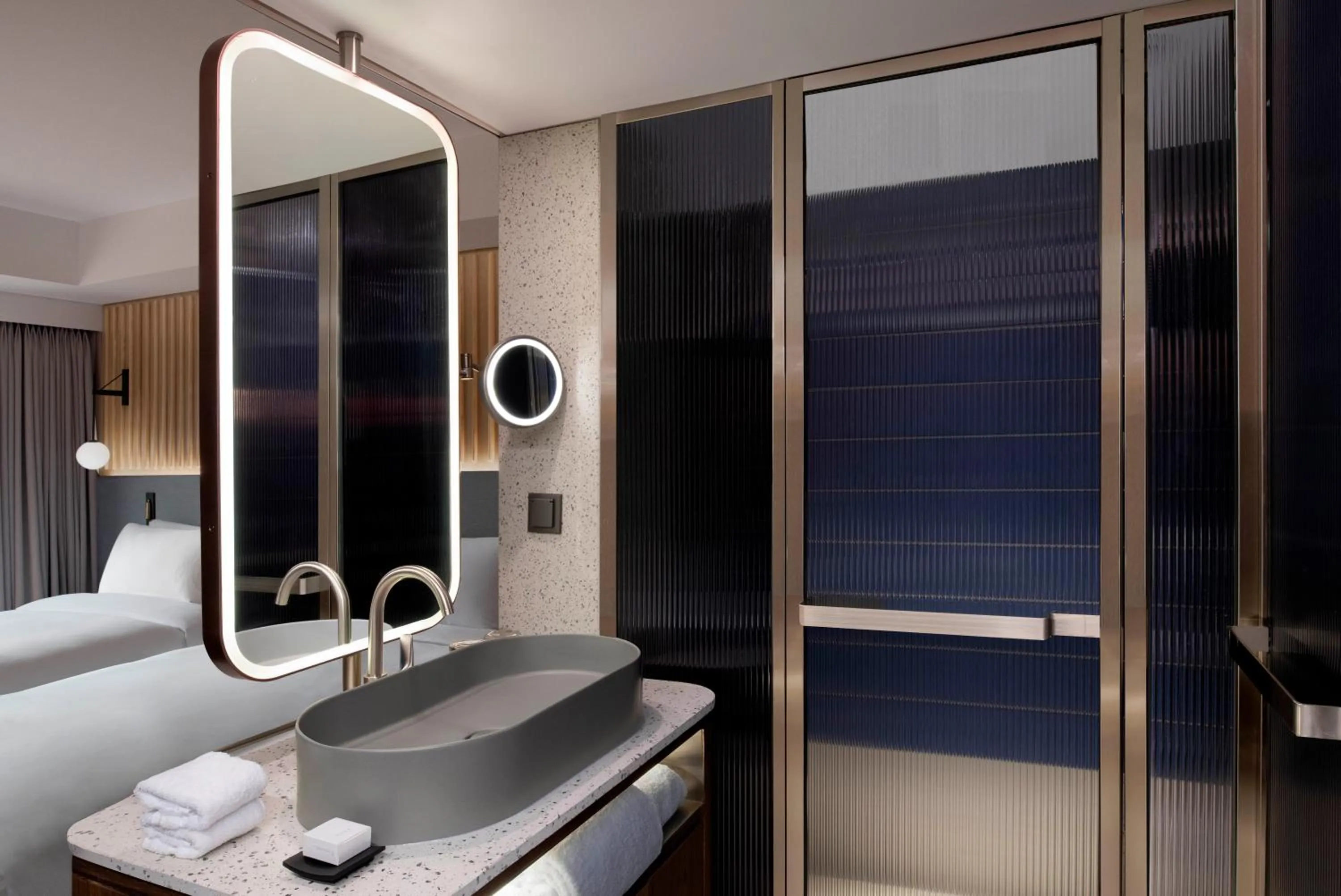 Bathroom, Bed in Mondrian Seoul Itaewon