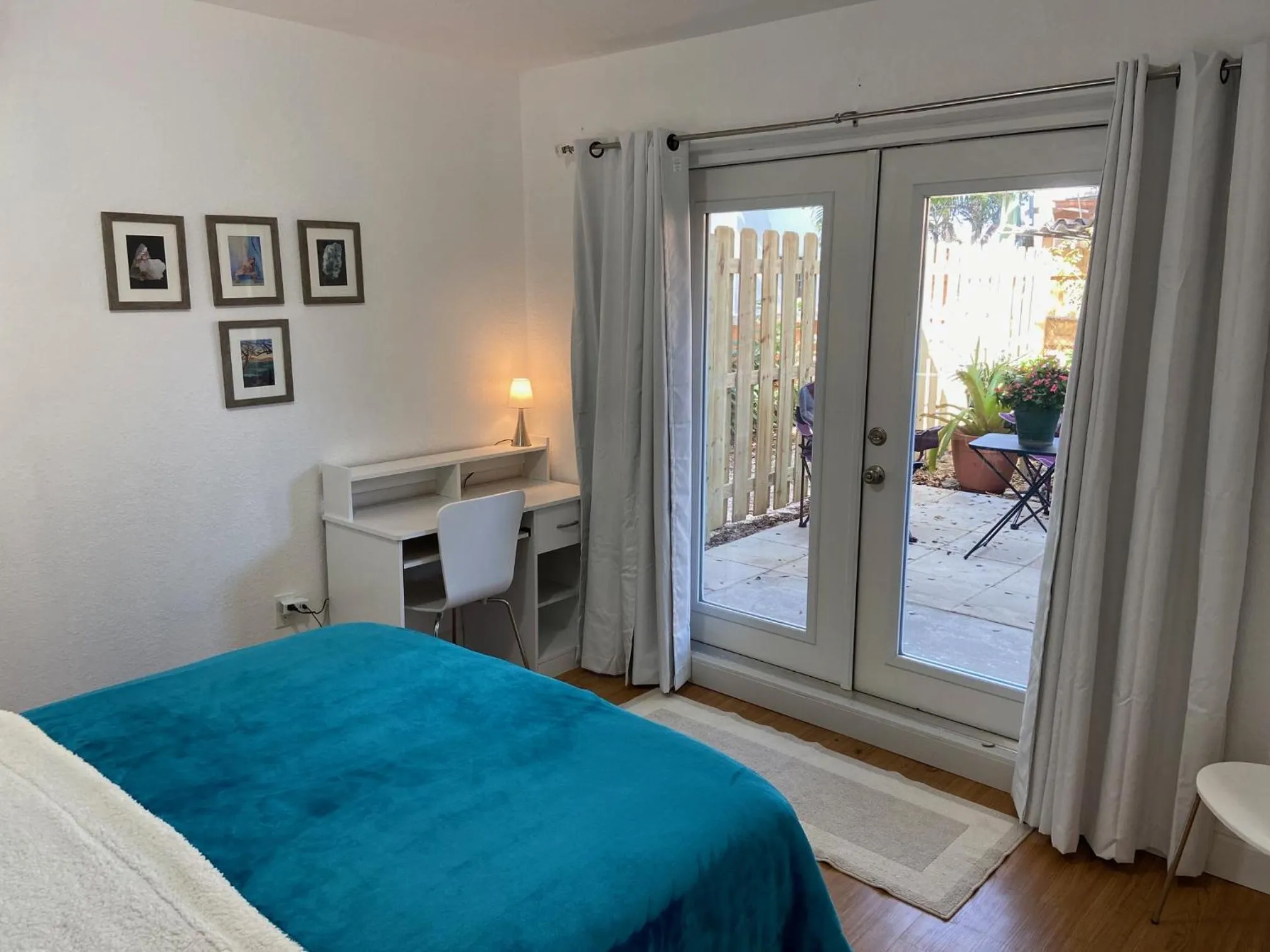 Bed in Mermaid's Cottage