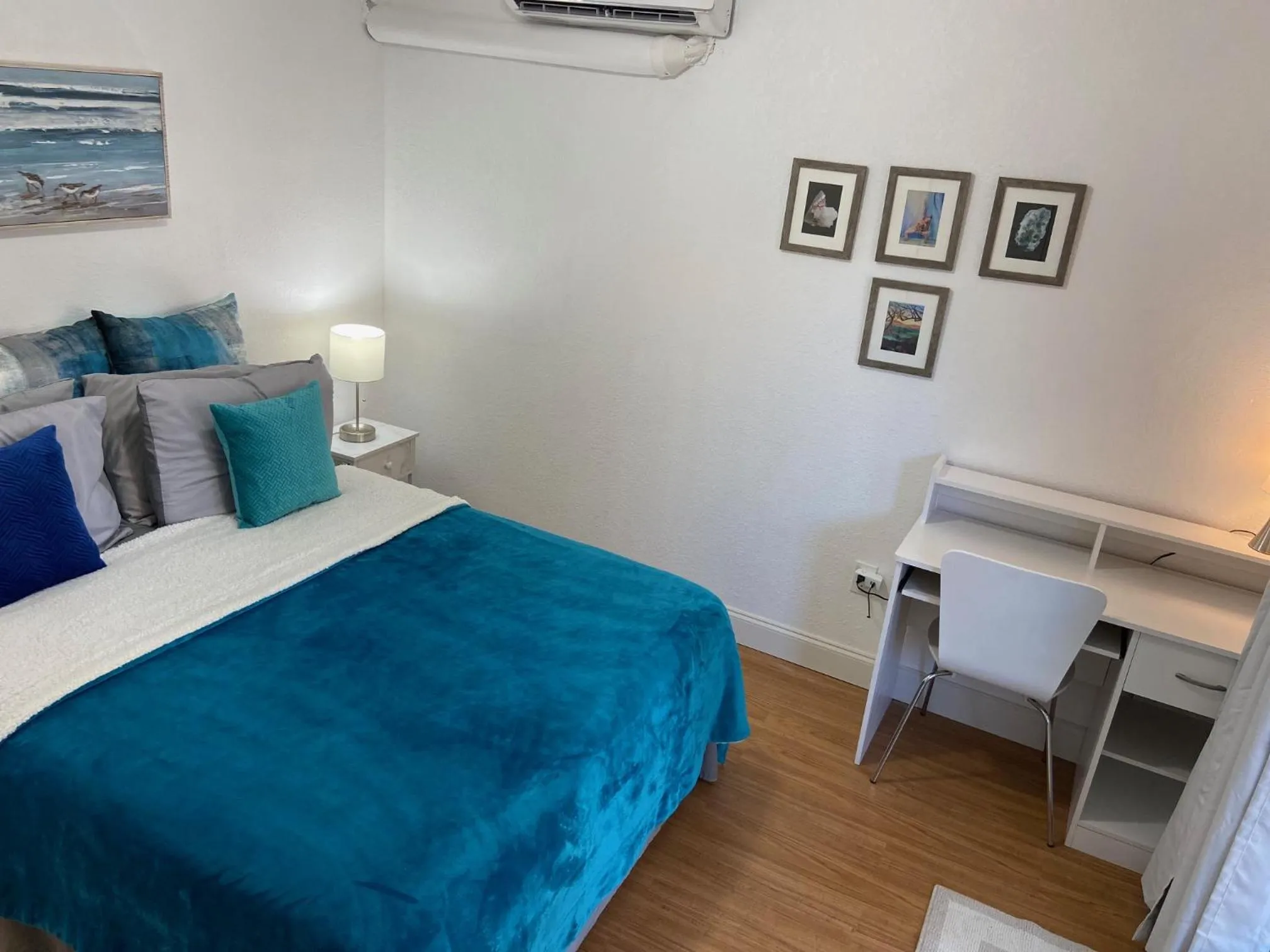 Bed in Mermaid's Cottage