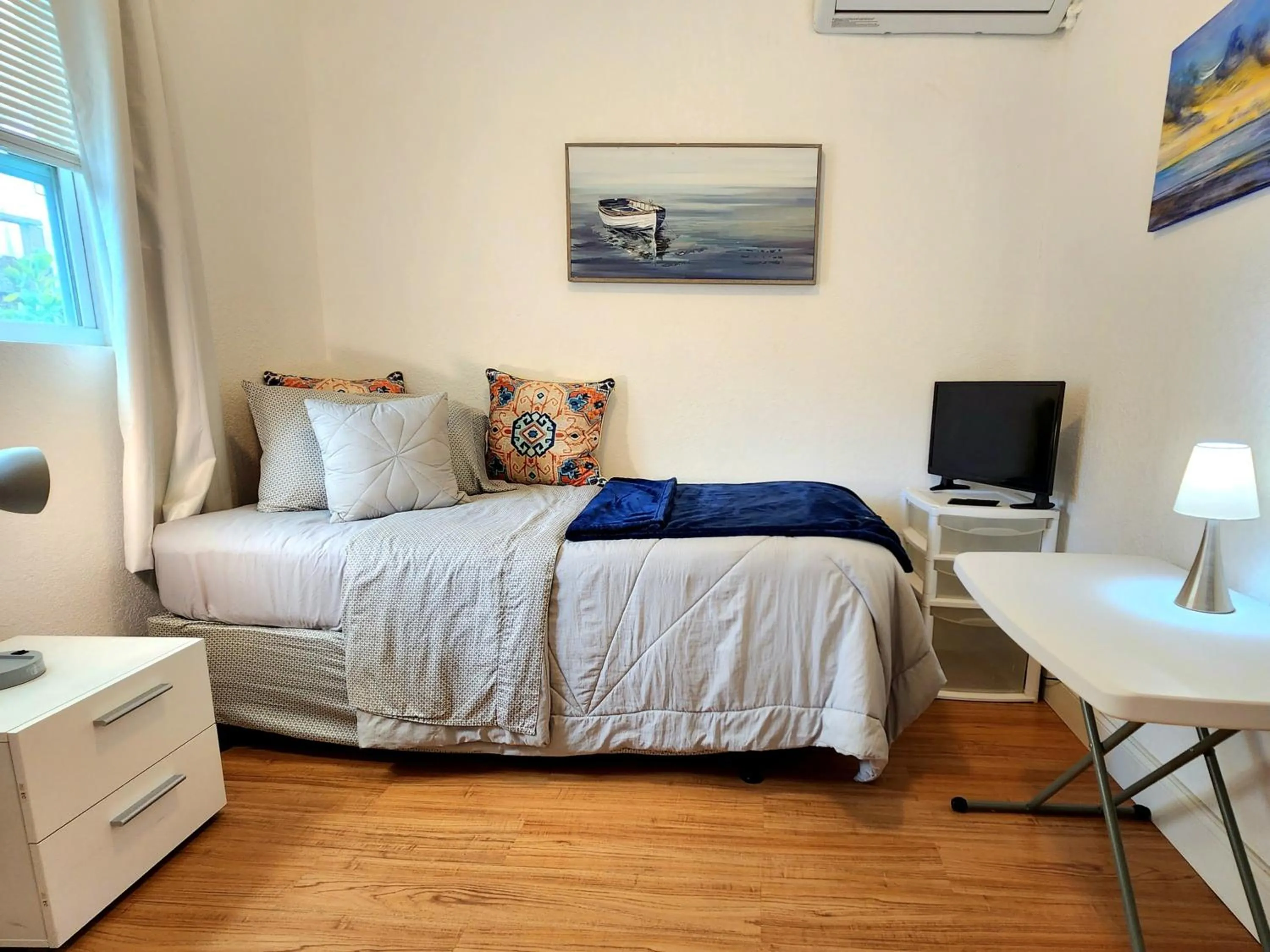 Bedroom in Mermaid's Cottage