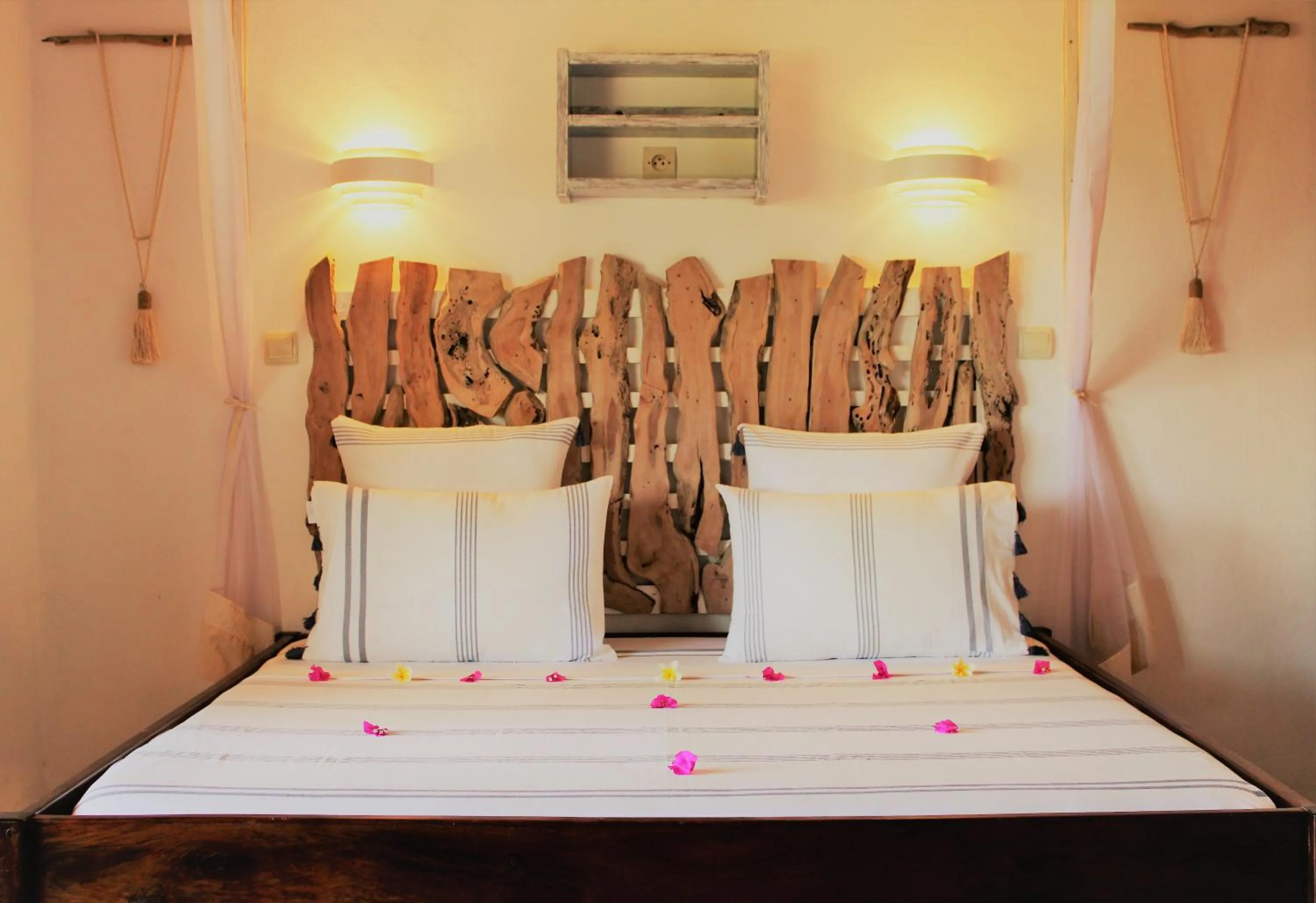 Bedroom, Bed in Le Grand Bleu