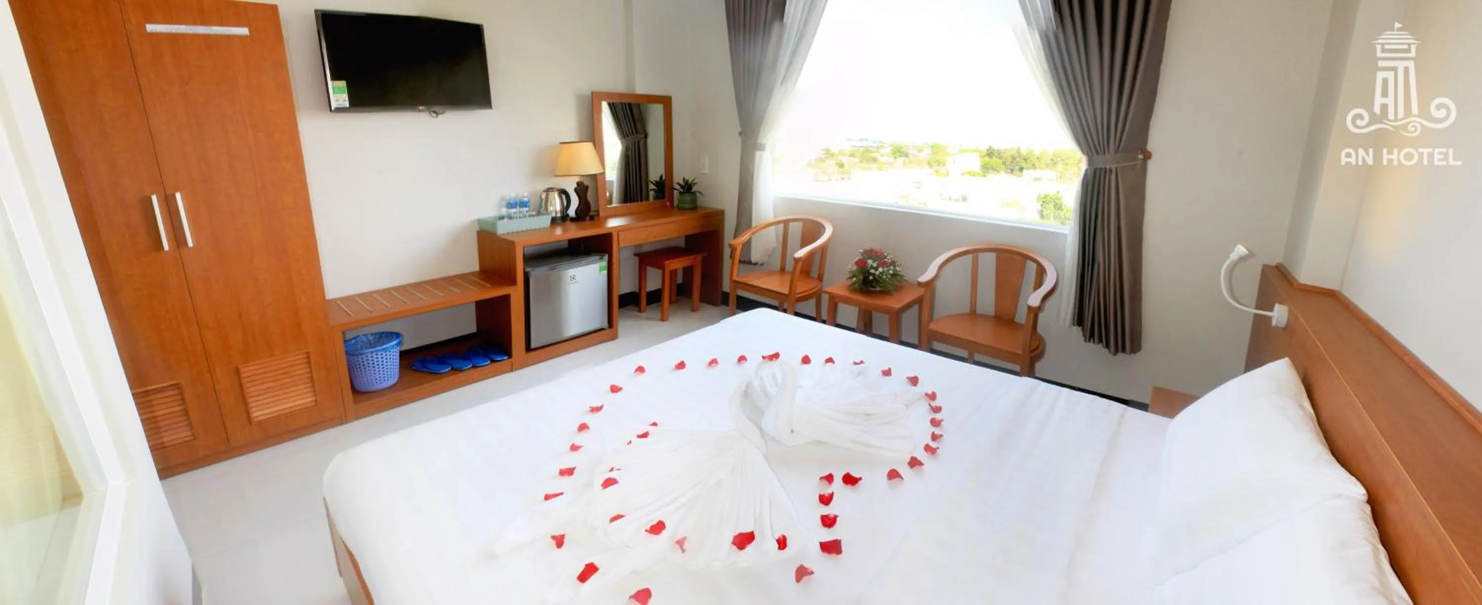 TV and multimedia, Bed in An Hotel Phan Thiết