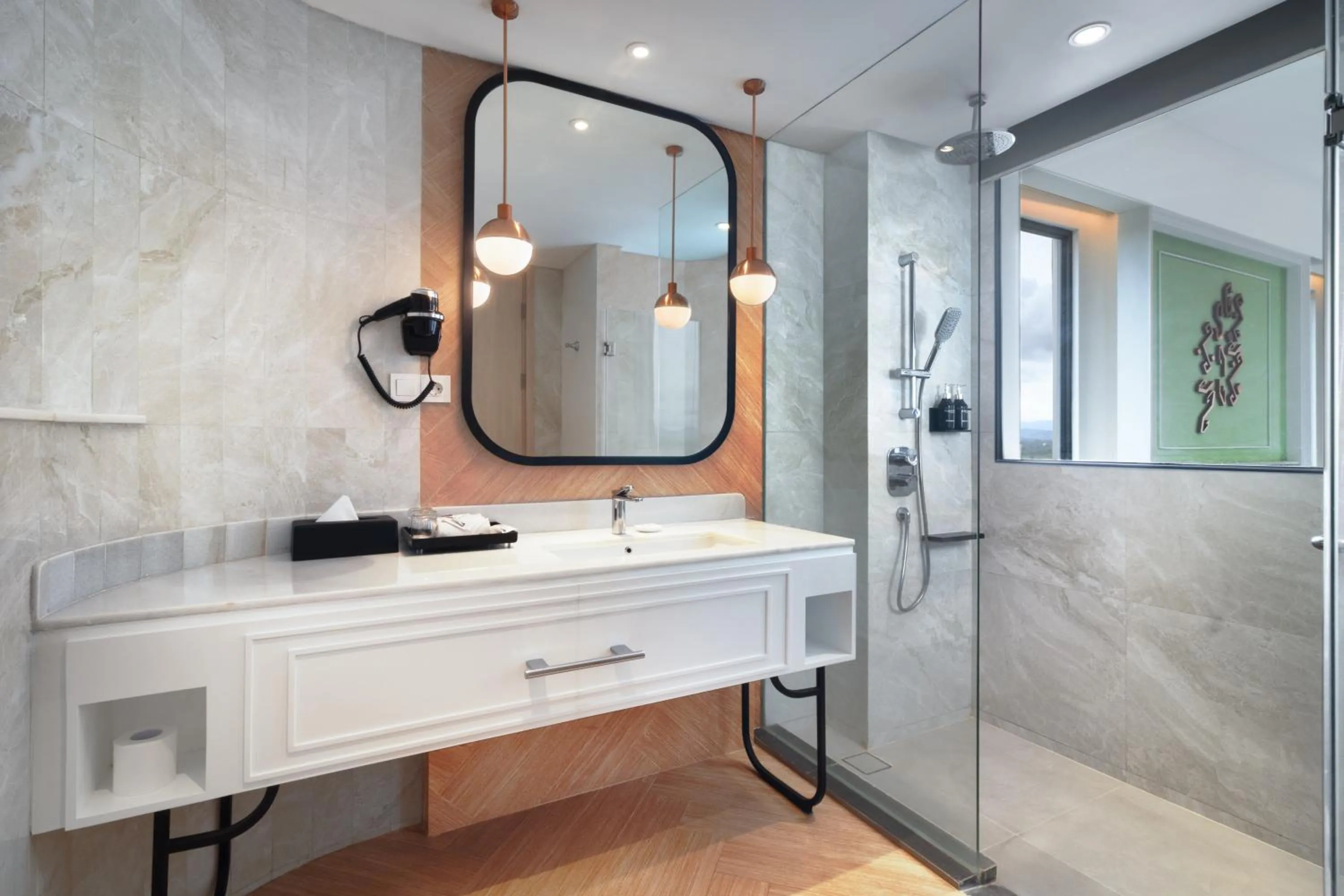 Shower in Luwansa Hotel and Convention Center Manado