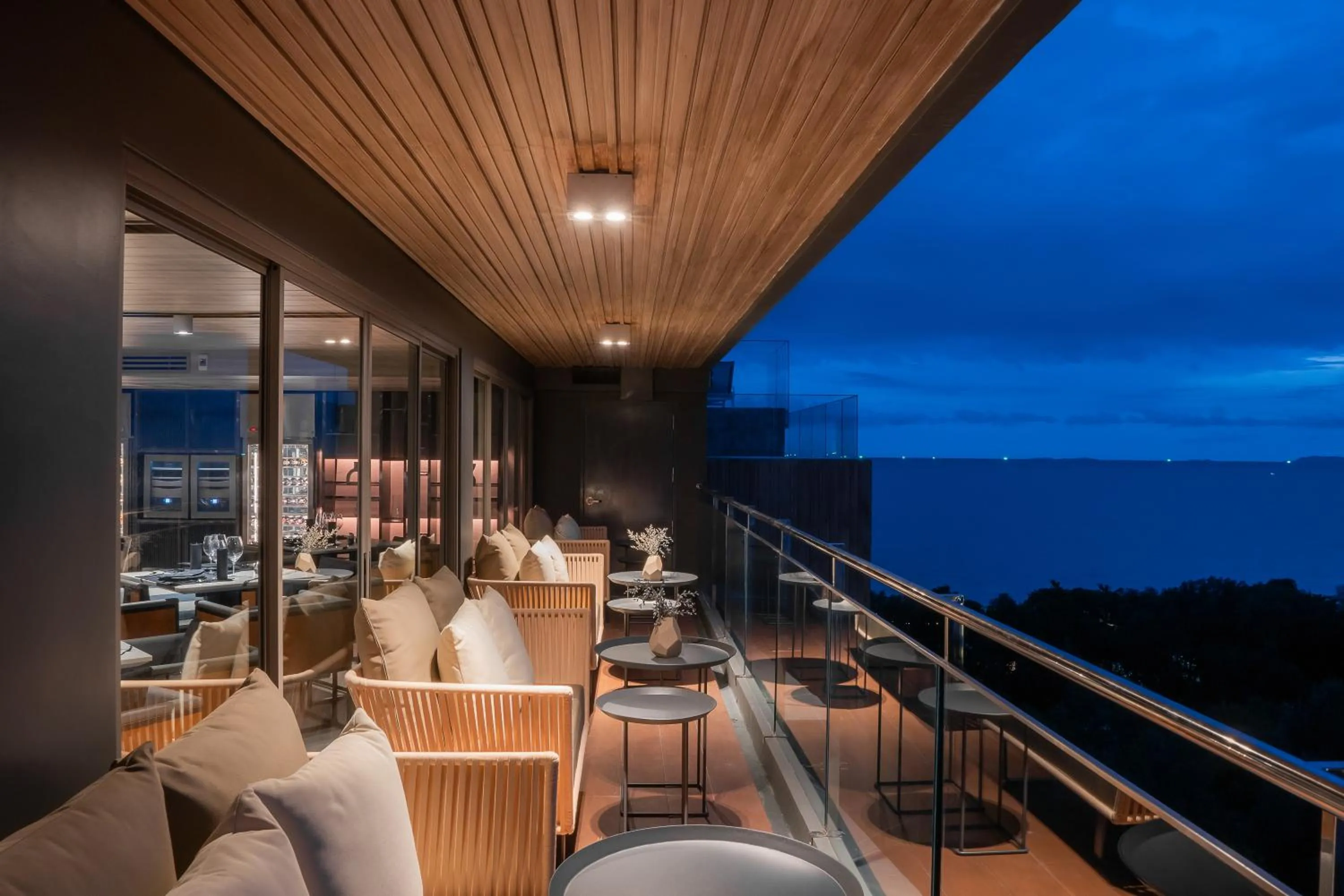 Restaurant/places to eat in Bayphere Hotel Pattaya JC