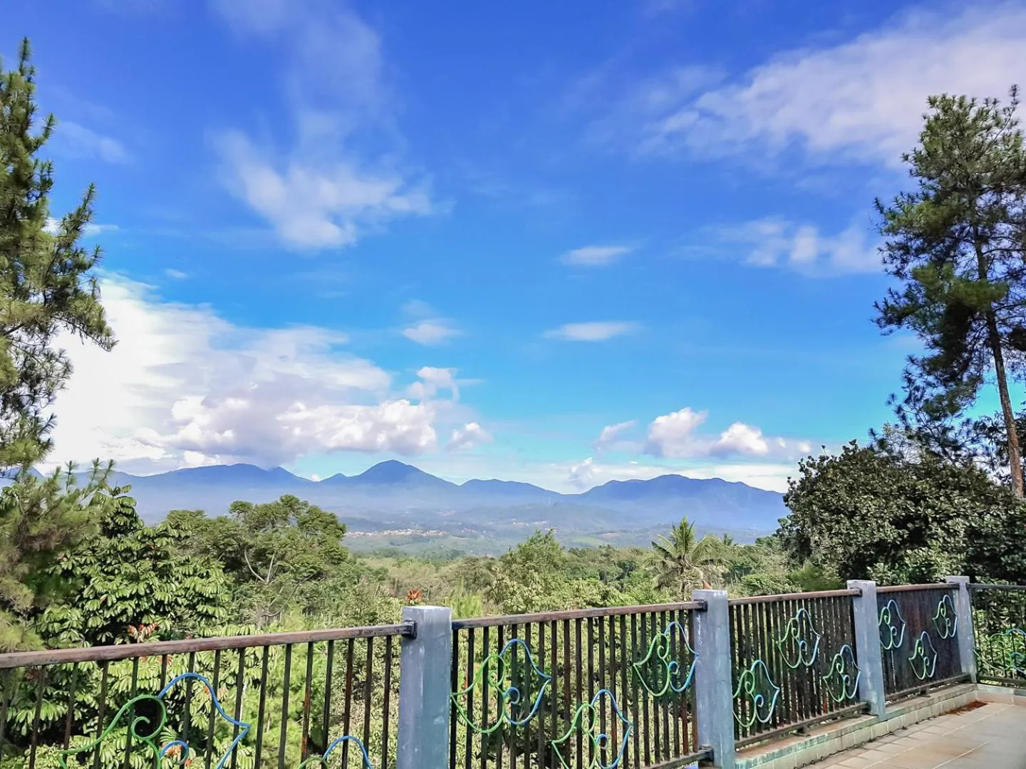 Bumi Ciboled Mitra RedDoorz near Gerbang Tol Pamulihan