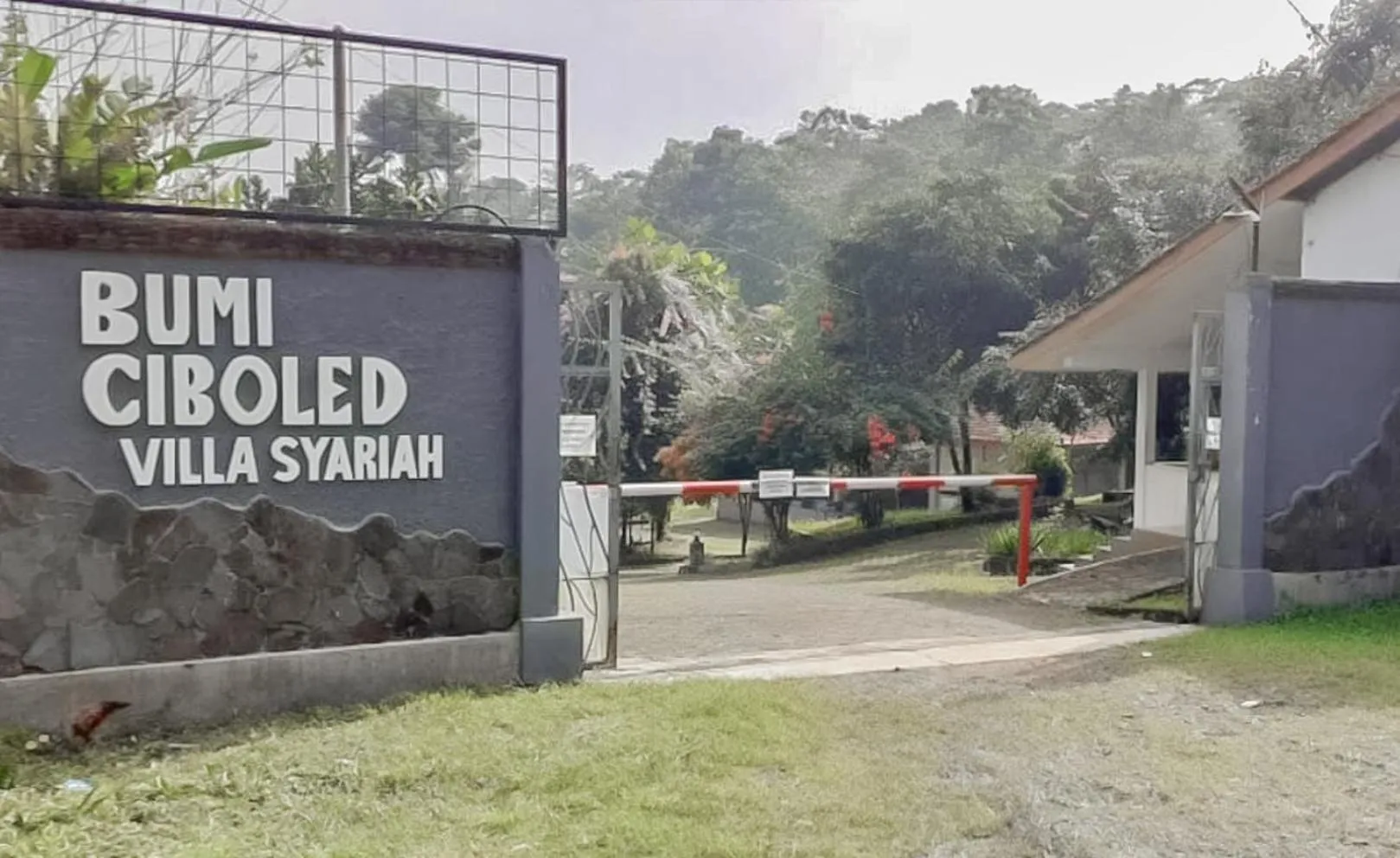 Bumi Ciboled Mitra RedDoorz near Gerbang Tol Pamulihan