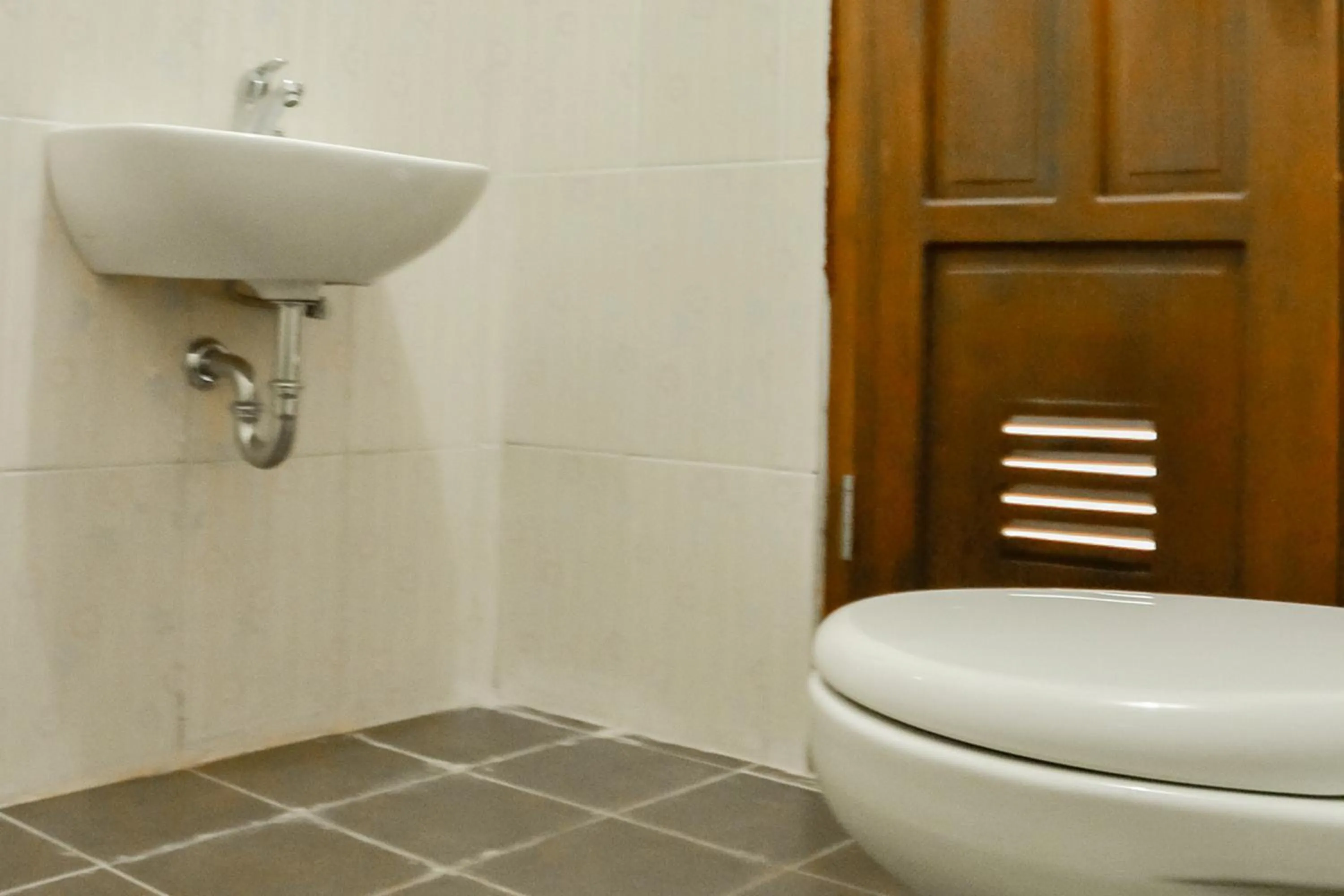 Bumi Ciboled Mitra RedDoorz near Gerbang Tol Pamulihan