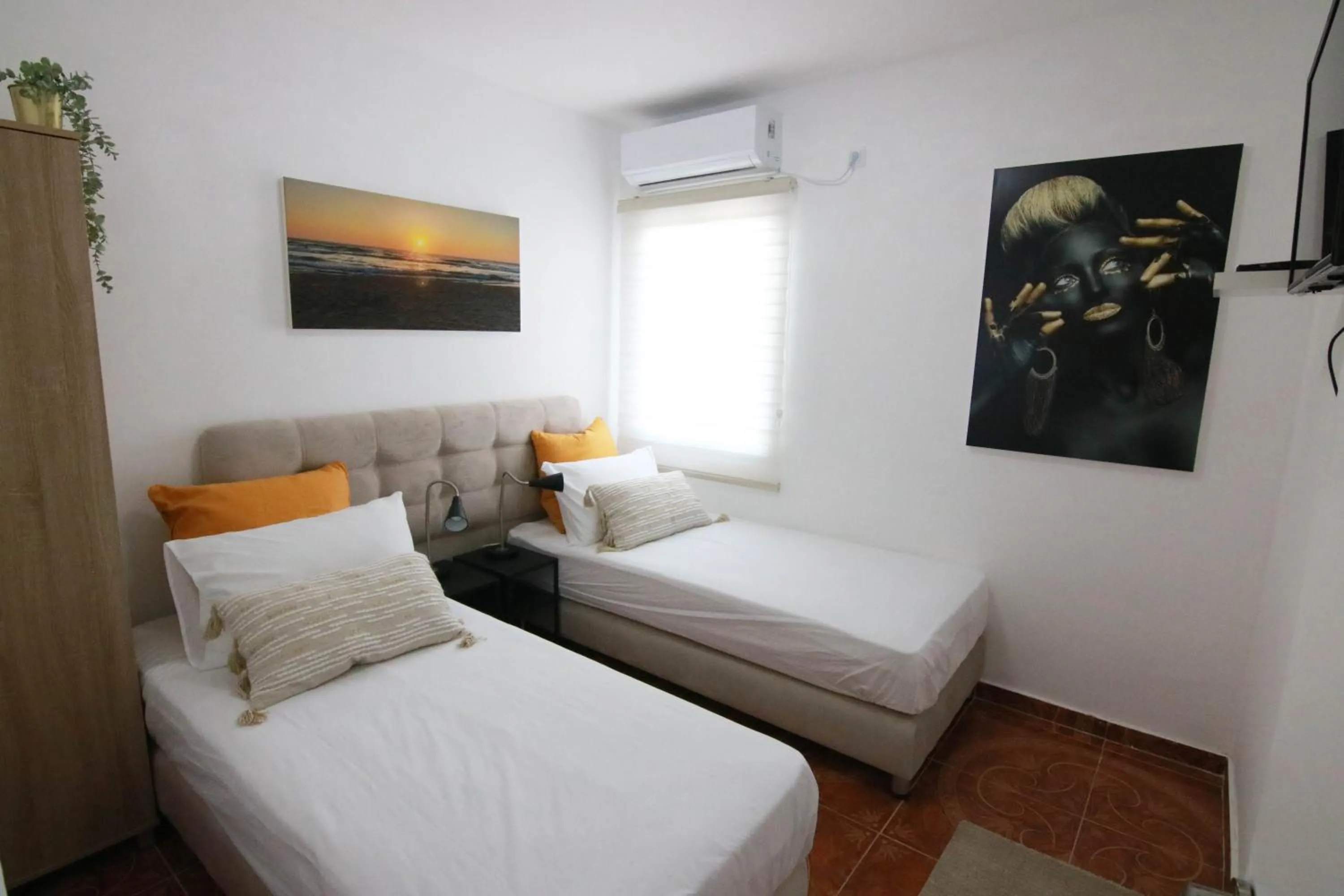 Bed in עדן במדבר - eden in desert