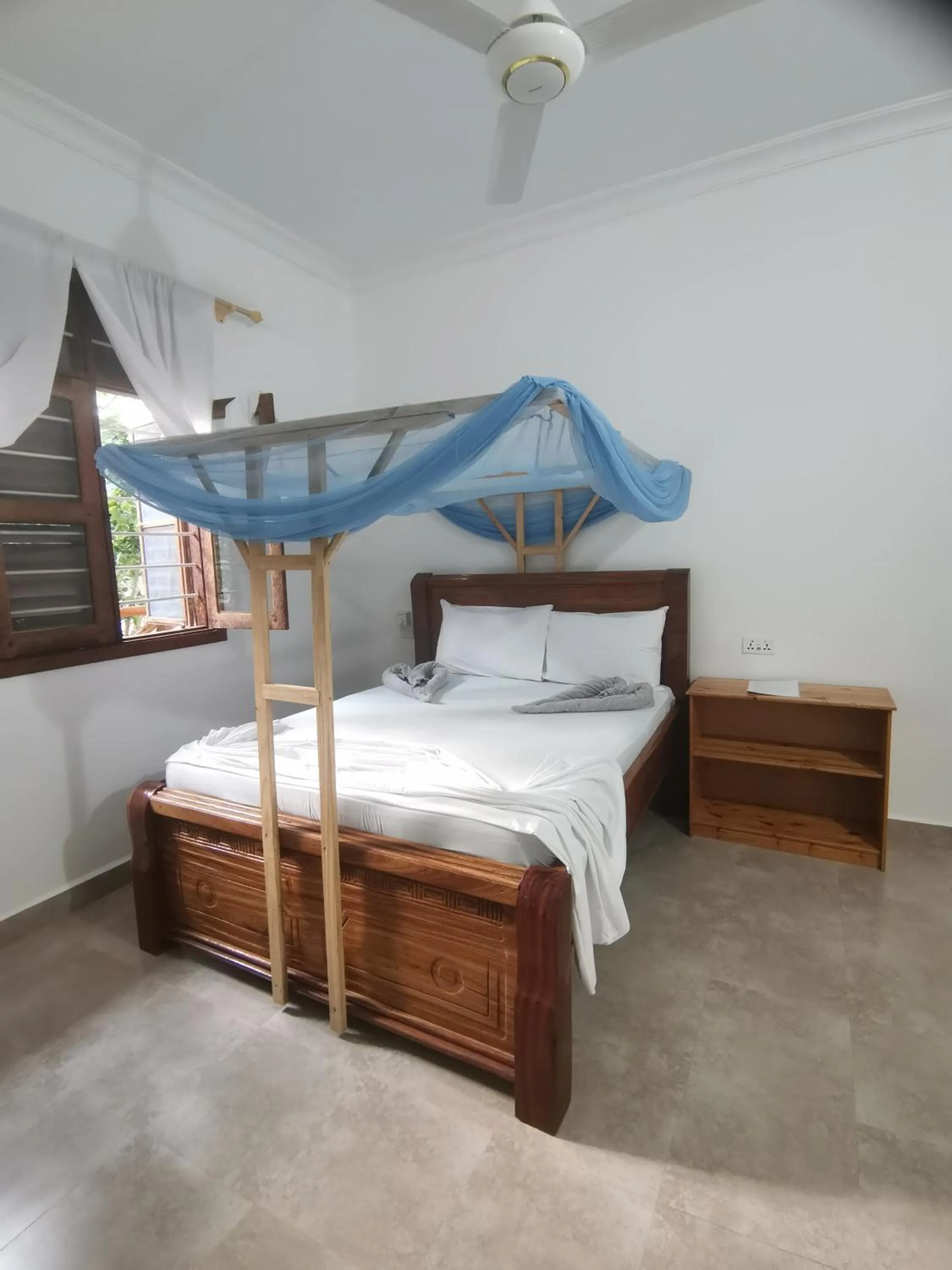 Bed in Savi House Nungwi