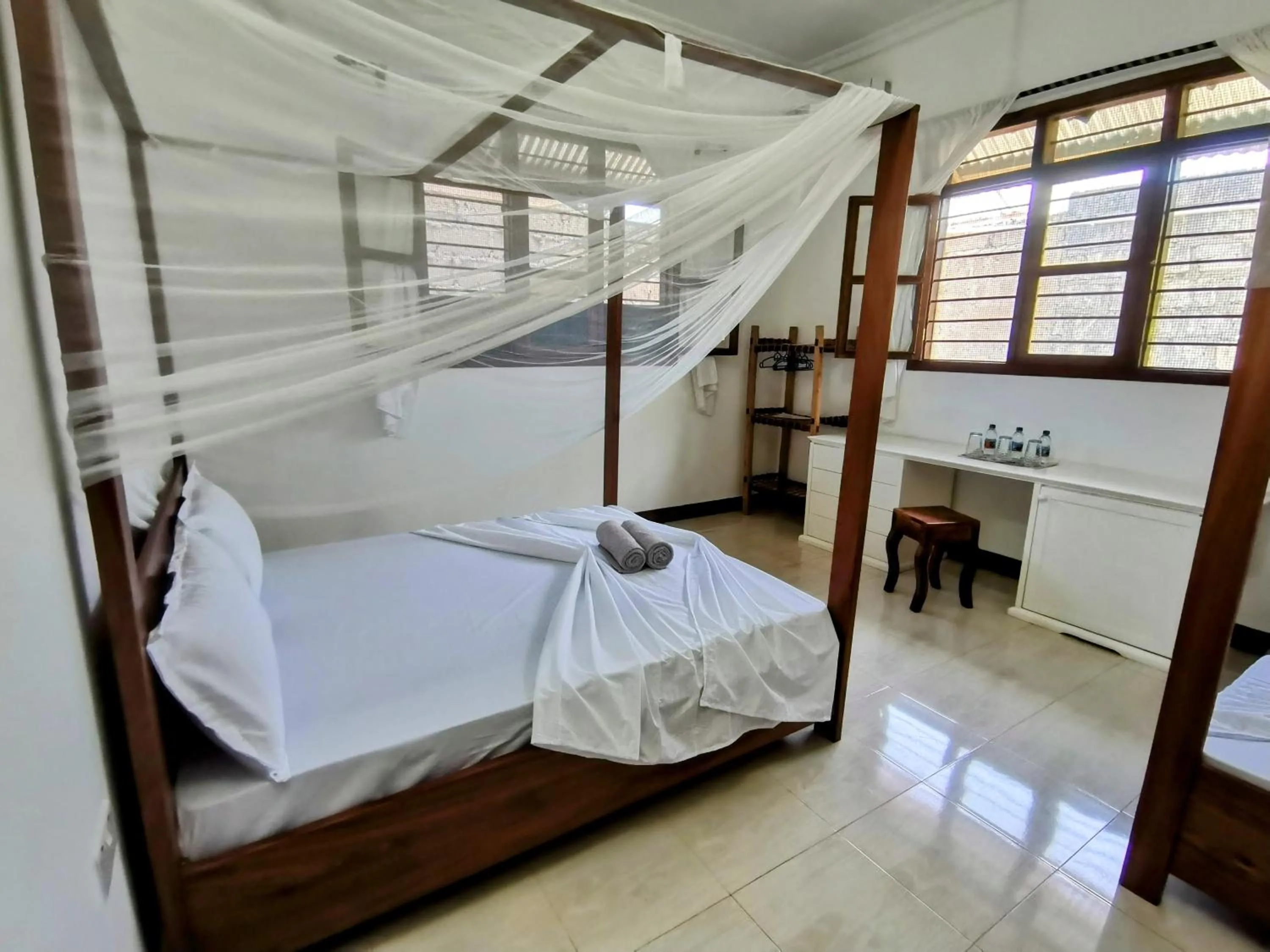 Photo of the whole room in Savi House Nungwi