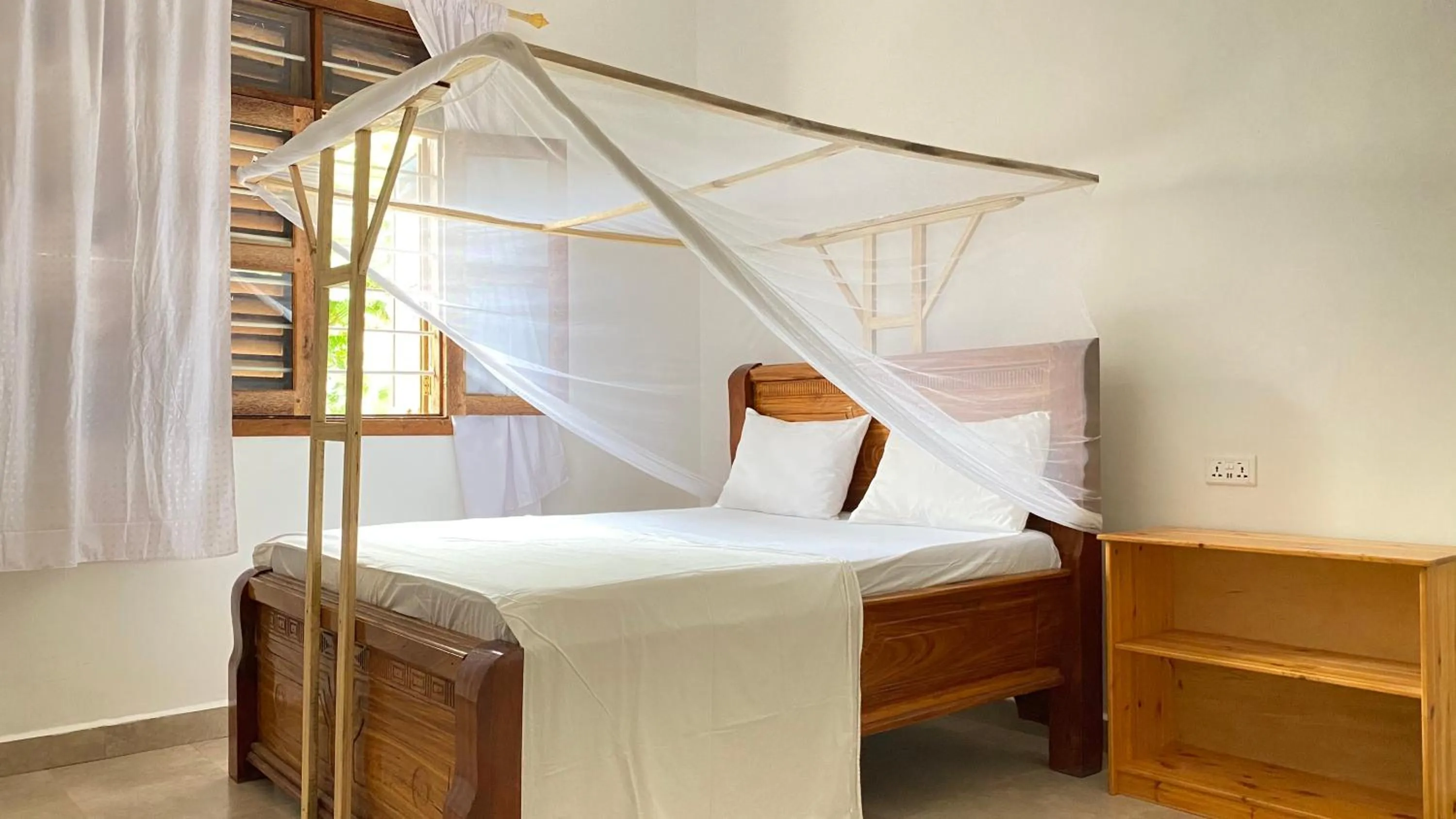 Bed in Savi House Nungwi