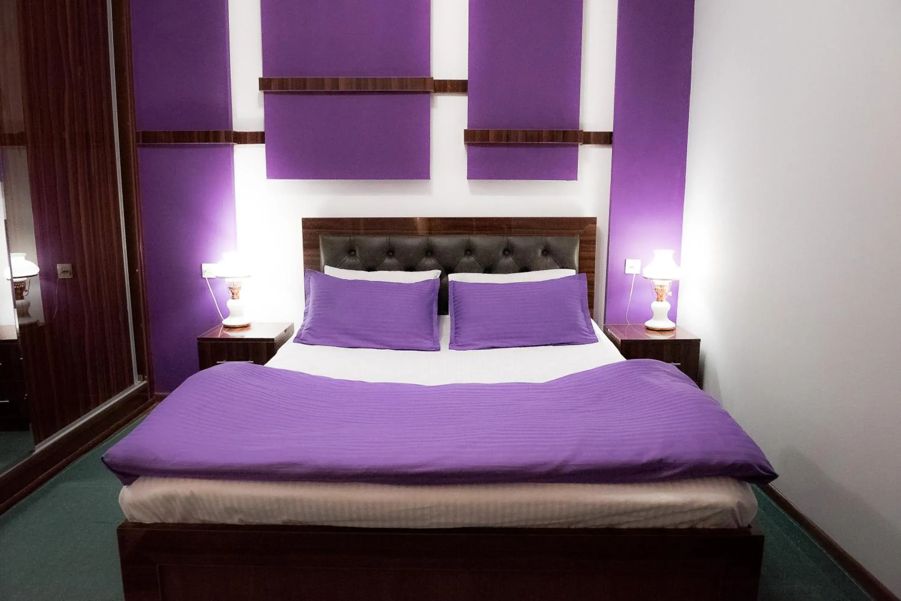 Deluxe Double Room with Shower - single occupancy in Old Radio hostel Deluxe Double Room with Shower - single occupancy in Old Radio hostel