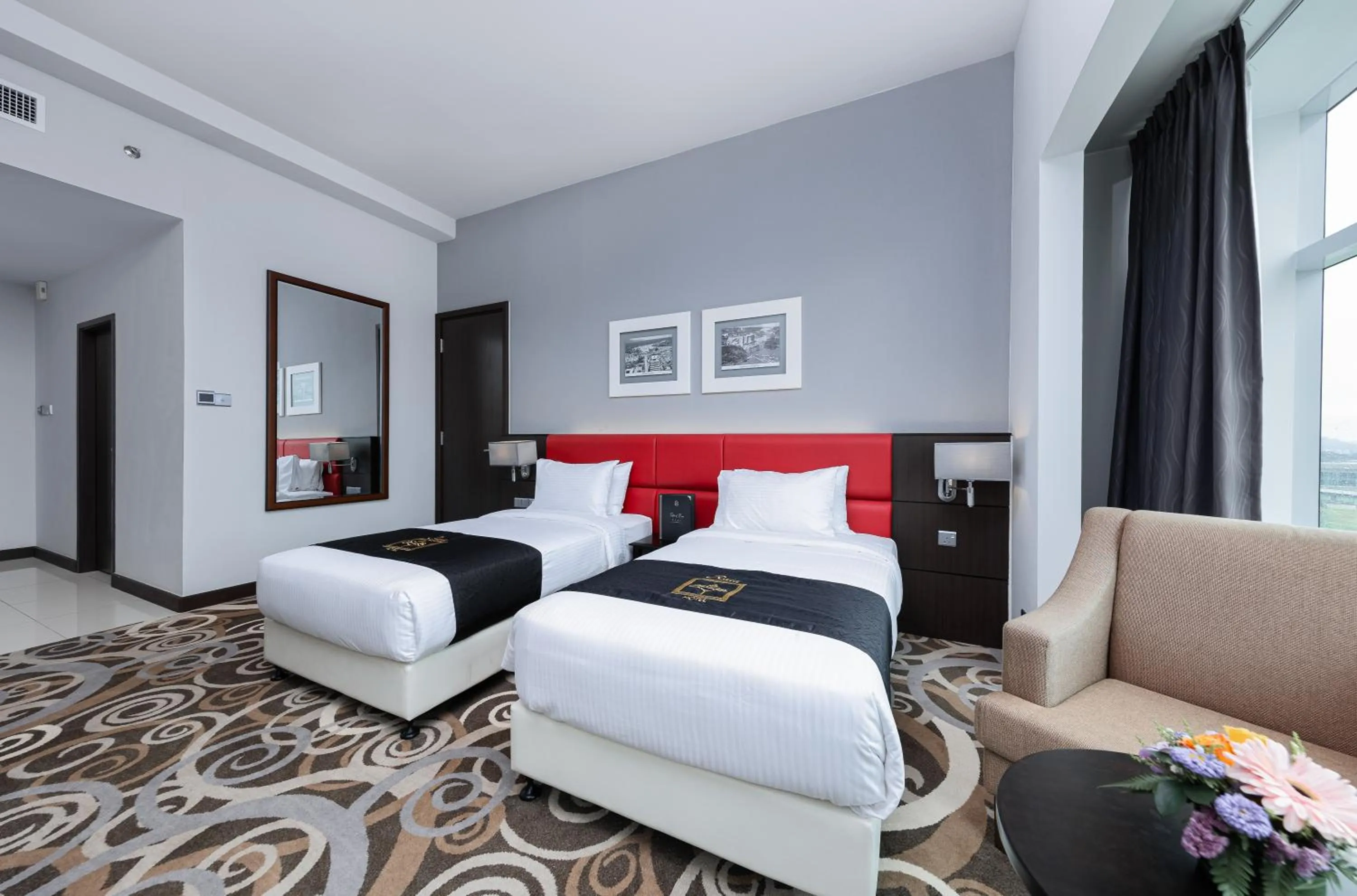 Bed in Raia Hotel & Convention Centre Kuching