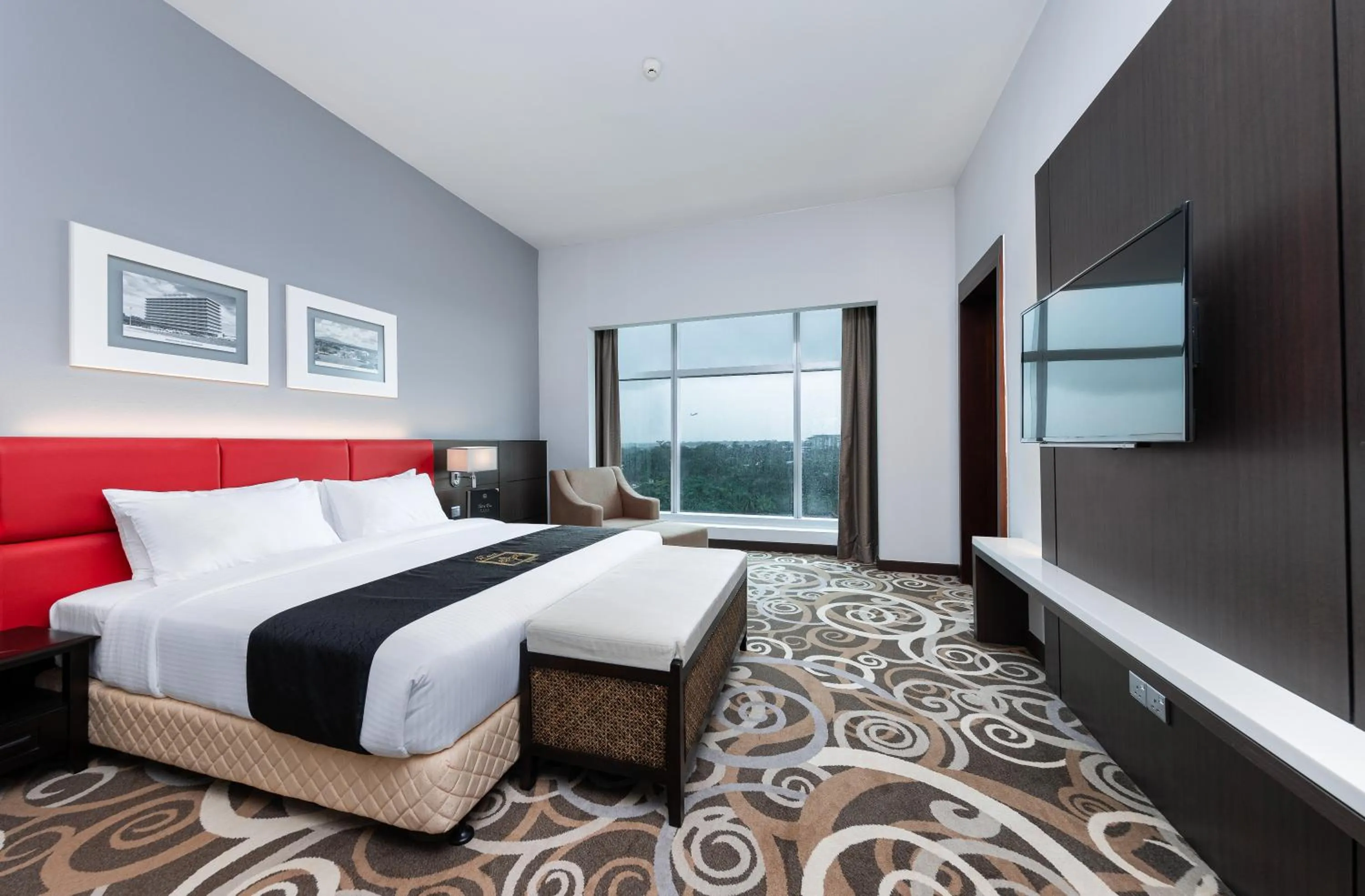 Bed in Raia Hotel & Convention Centre Kuching