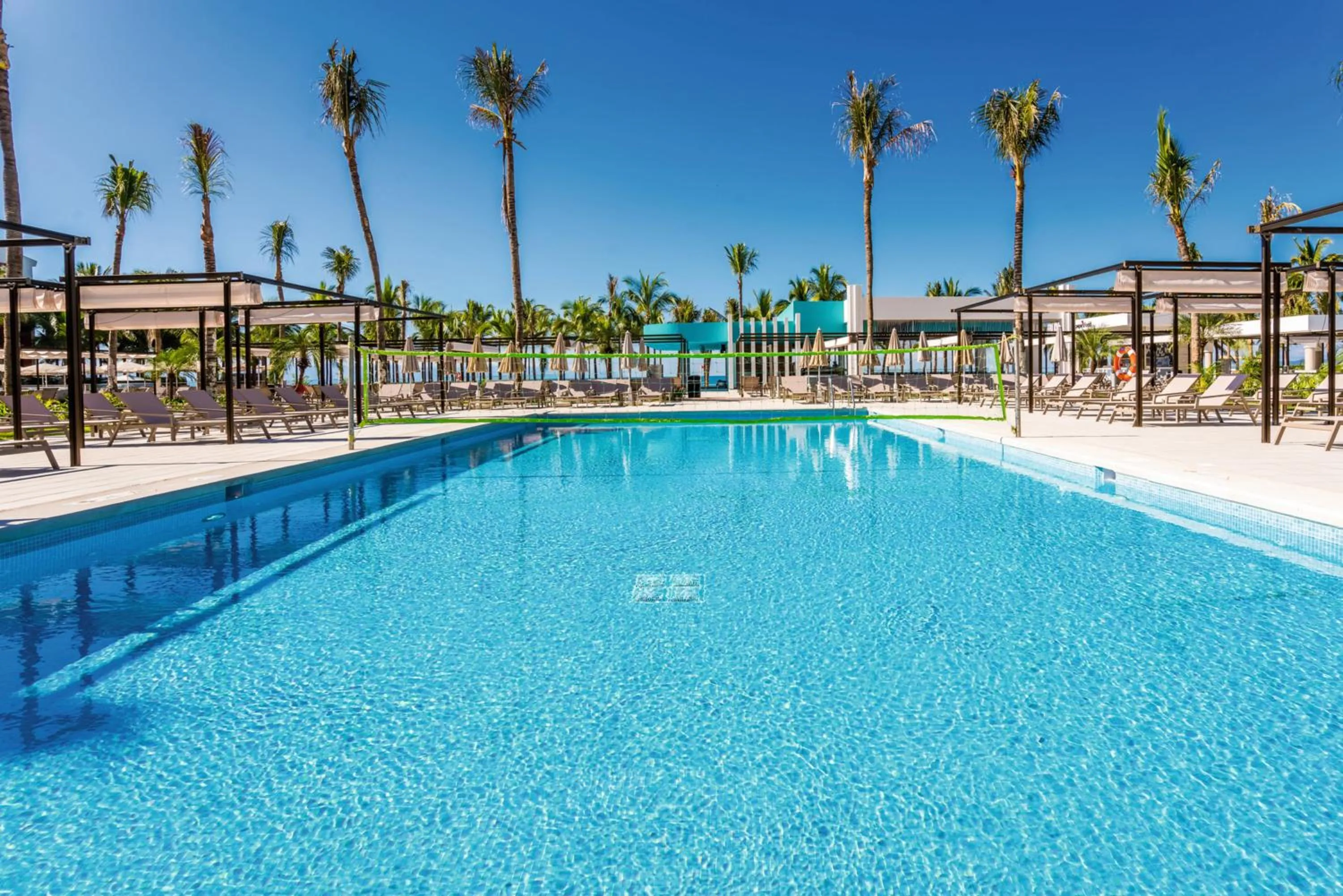 Swimming pool in Riu Vallarta - All Inclusive