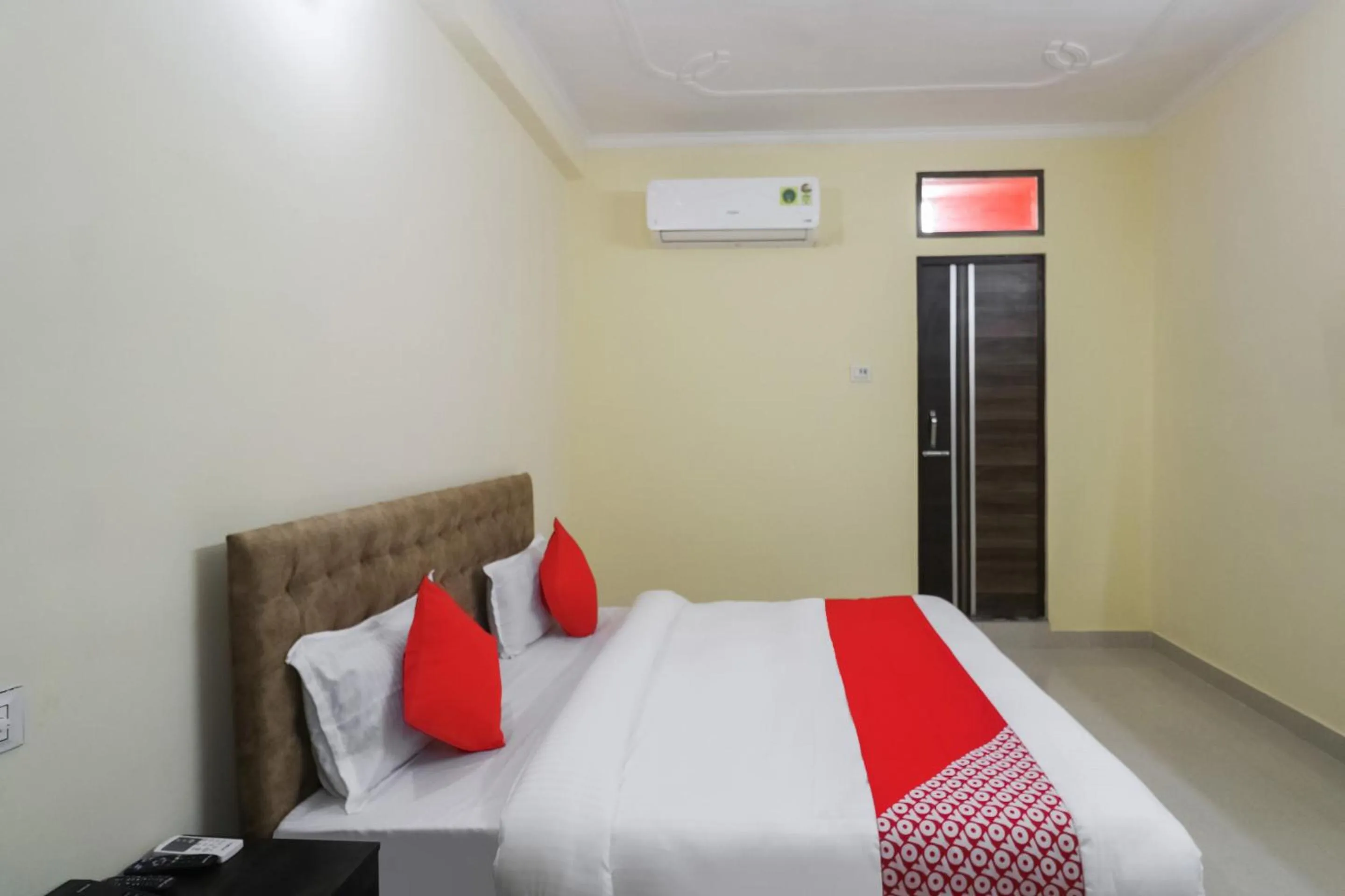 Bedroom, Bed in Hotel O by OYO R.K. INN