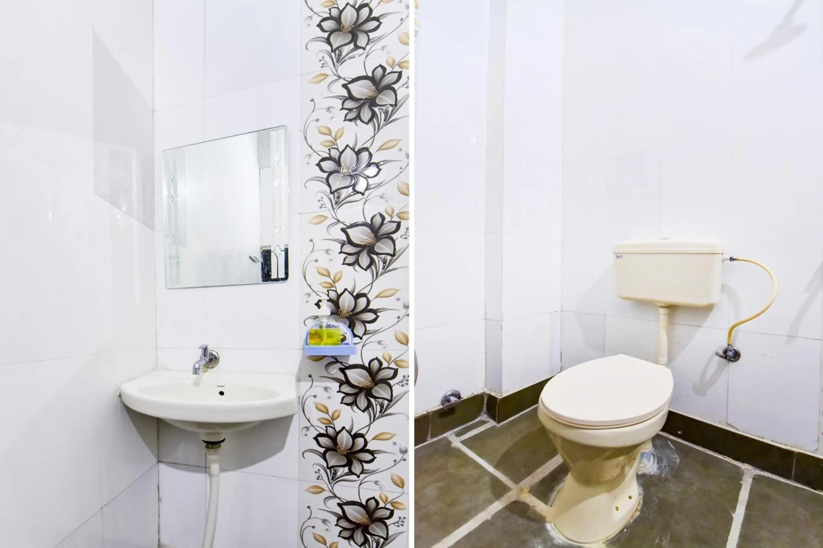 Bathroom in Hotel O Paradise Inn